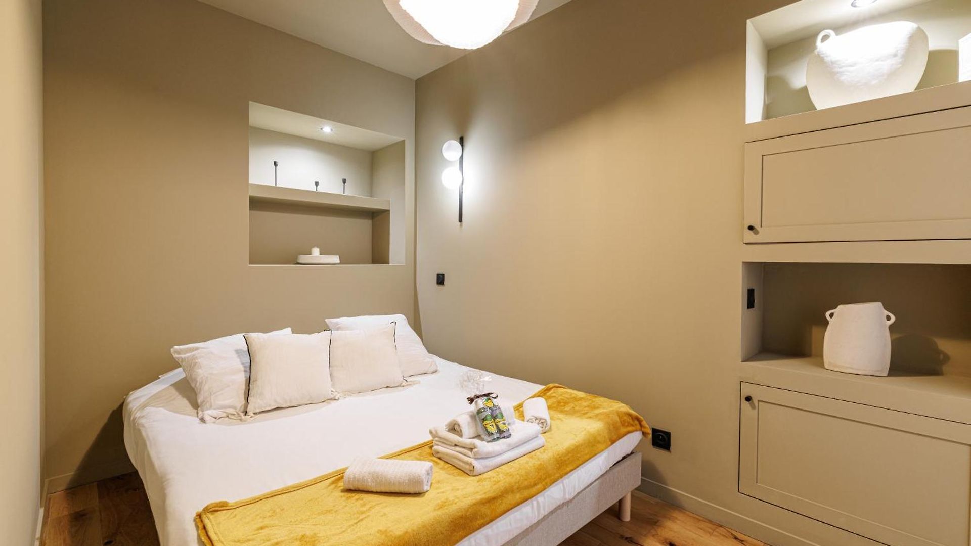 Wonderful Close To Garibaldi - Aircon