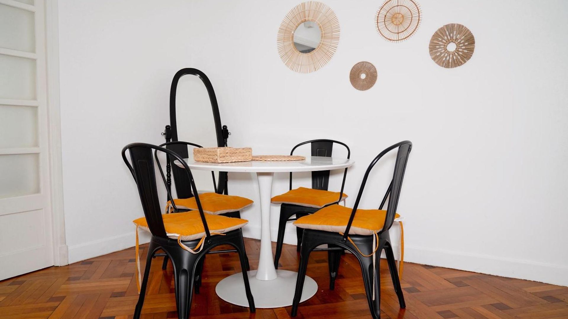 Fantastic Centra Peaceful Location
