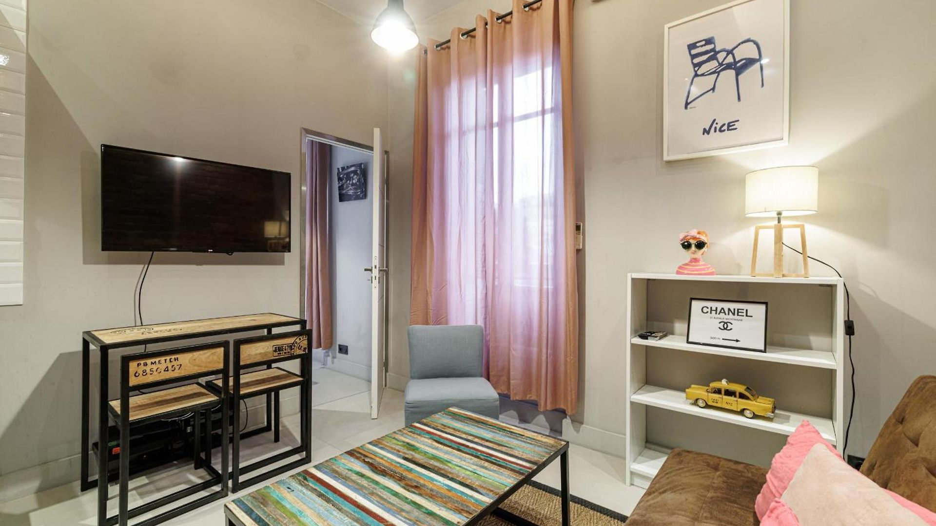 Charming 1 Bdr Downtown Appartement