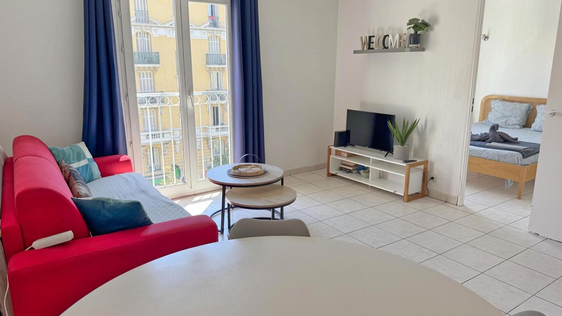 4-person - Air Conditioning And Pool Apartment
