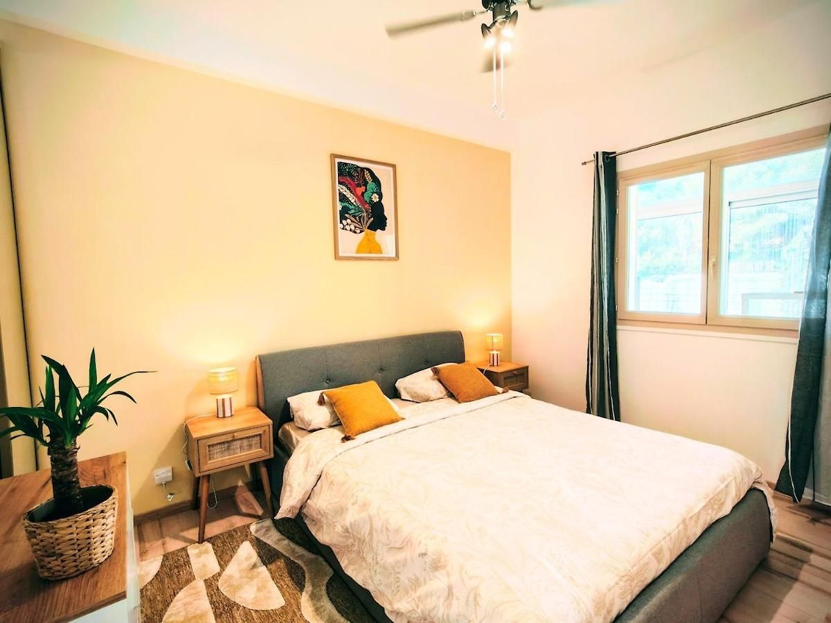 Modern Gem 200m From Beaches With Balcony, Ac And Tram Apartment *