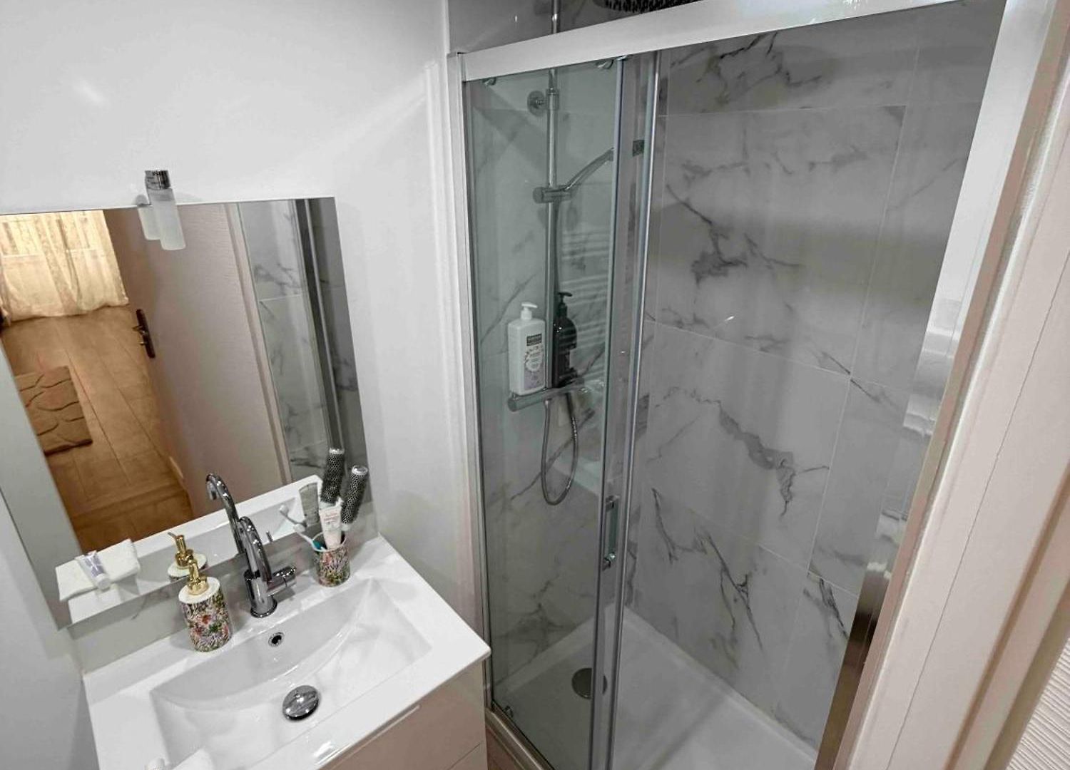 Nikaia - 2br Close To Everything