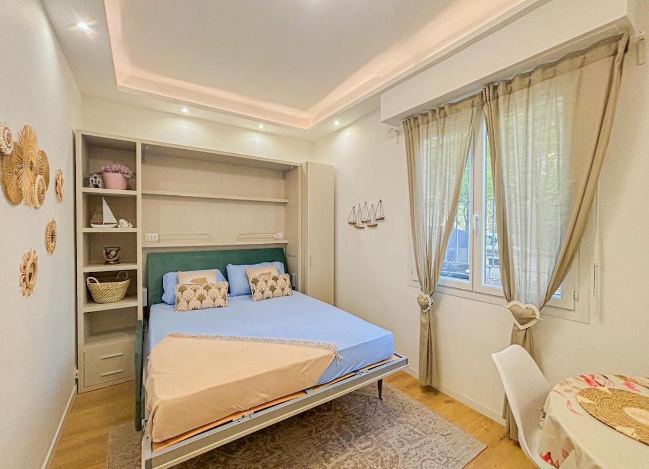 Cherie In Appartement