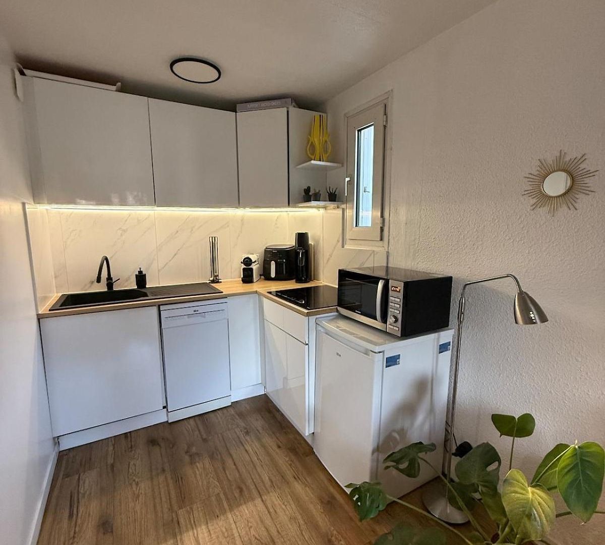 Azur Deluxe Apartment