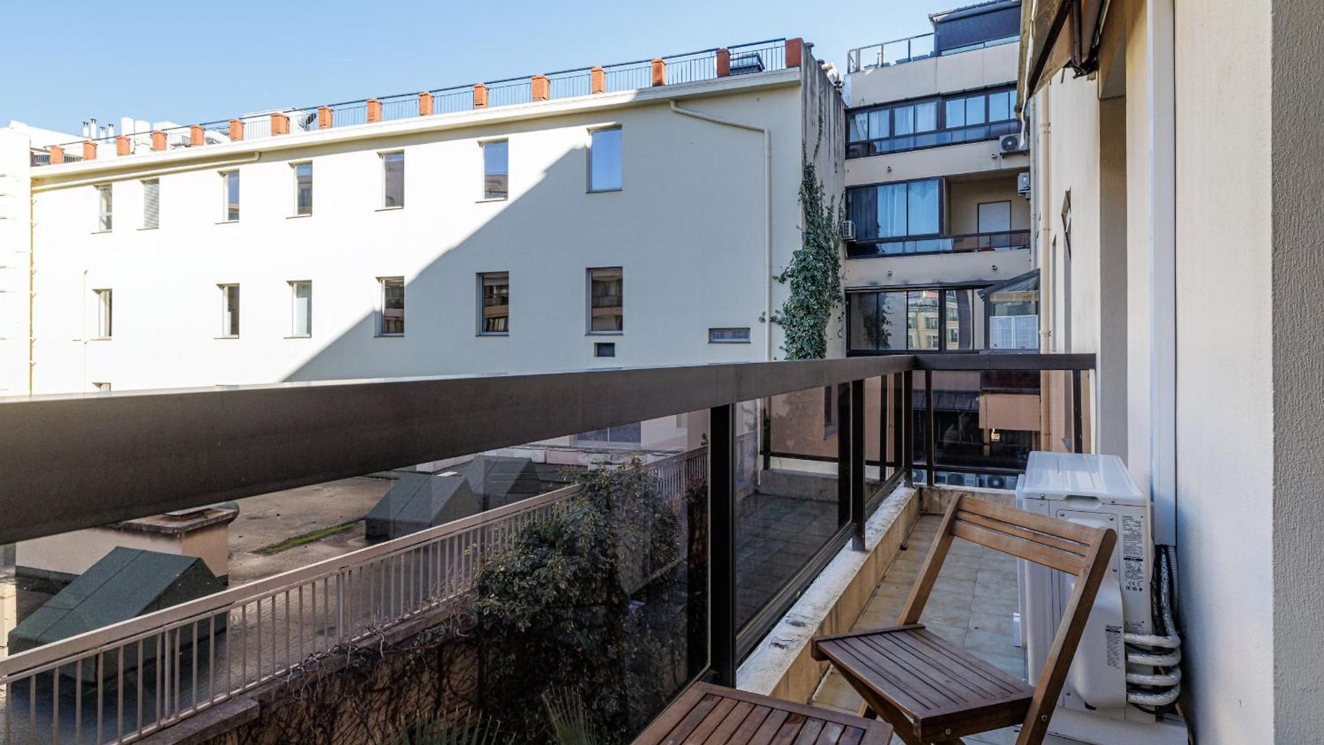 Apartment Ultra 2 Bdr - Ac & Balcony Nice