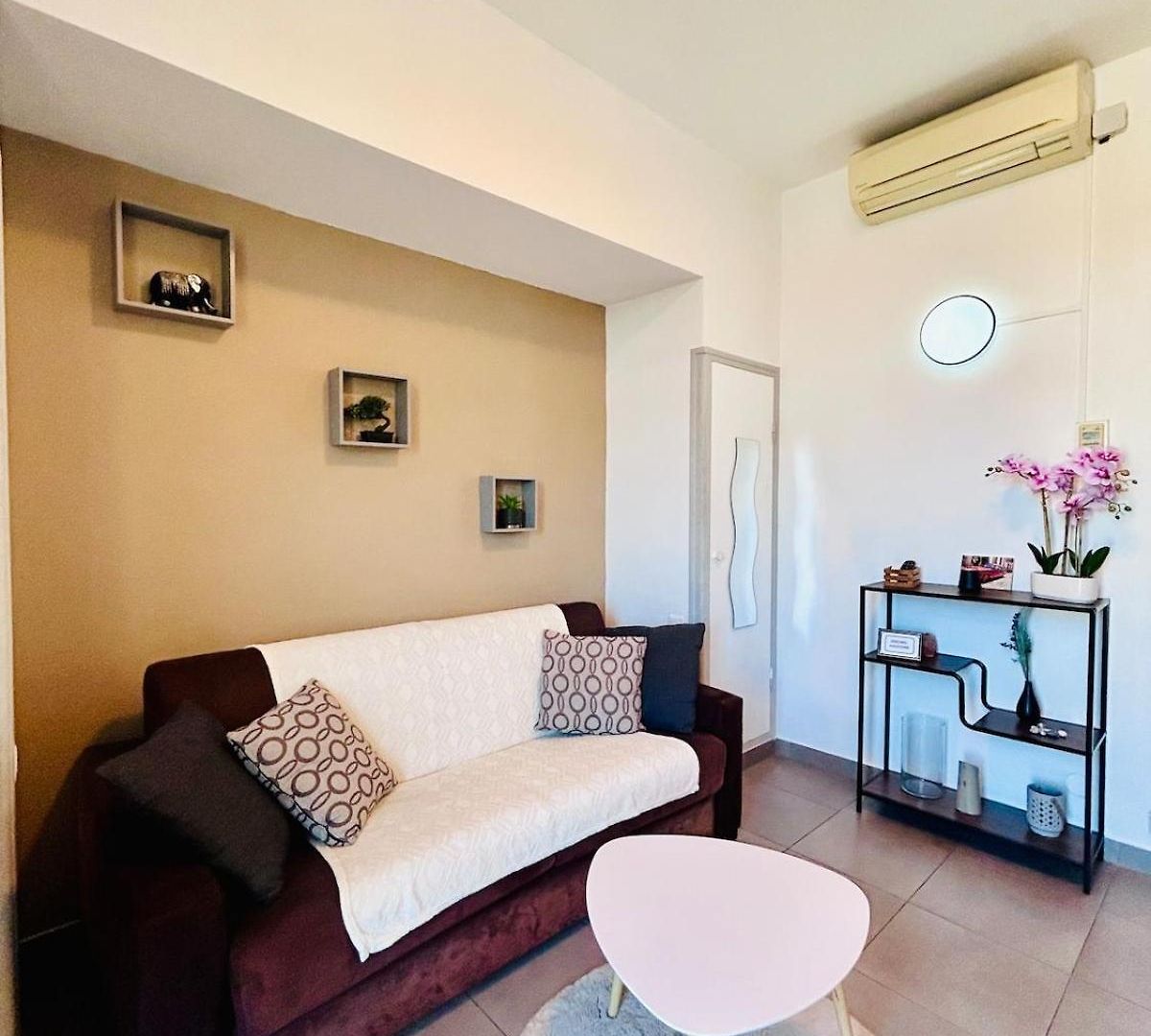 Renove Et Meuble Le Coeur De A Vos Pieds Apartment Nice
