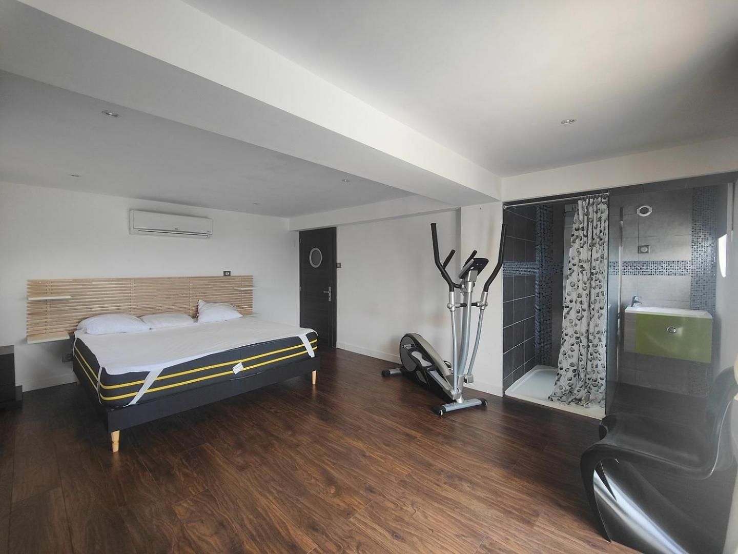 Moderne Avec Piscine Vue A Bellet Guest house