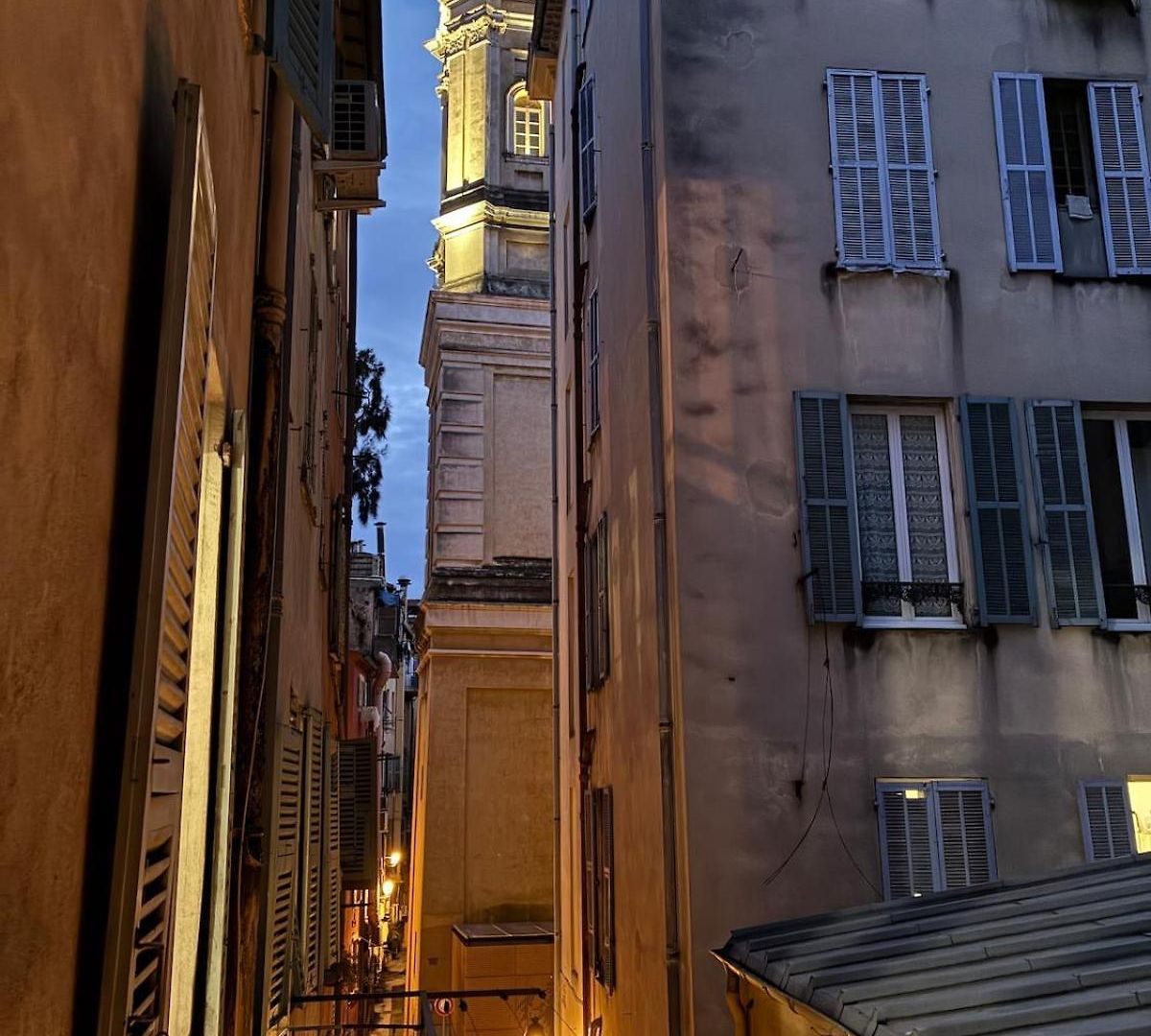 Cozy 50 M2 - Balcony & Air Conditioning! Heart Of Old *