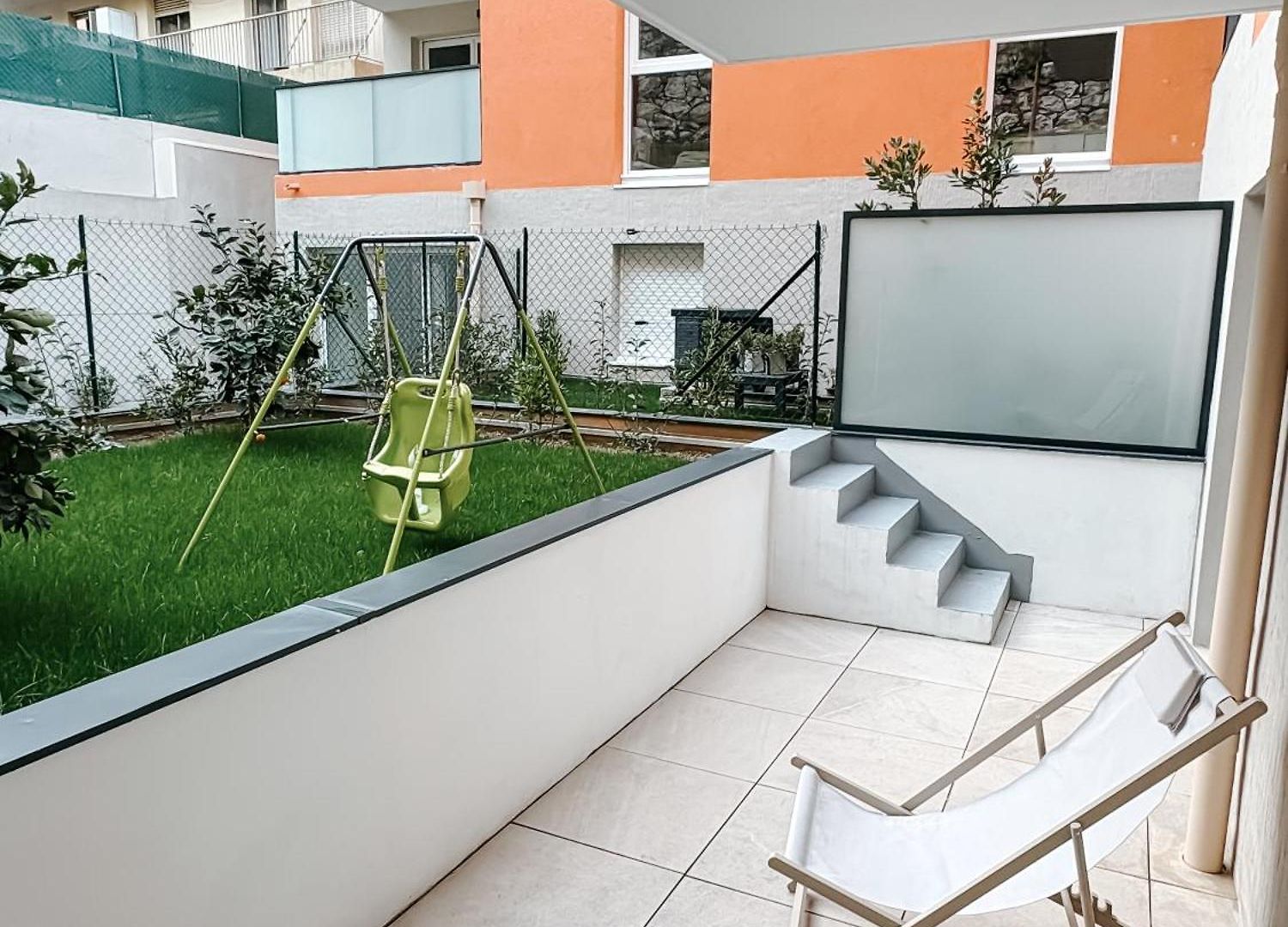 Aya - Renovated Air-conditioned Duplex With Garden Apartment Nice