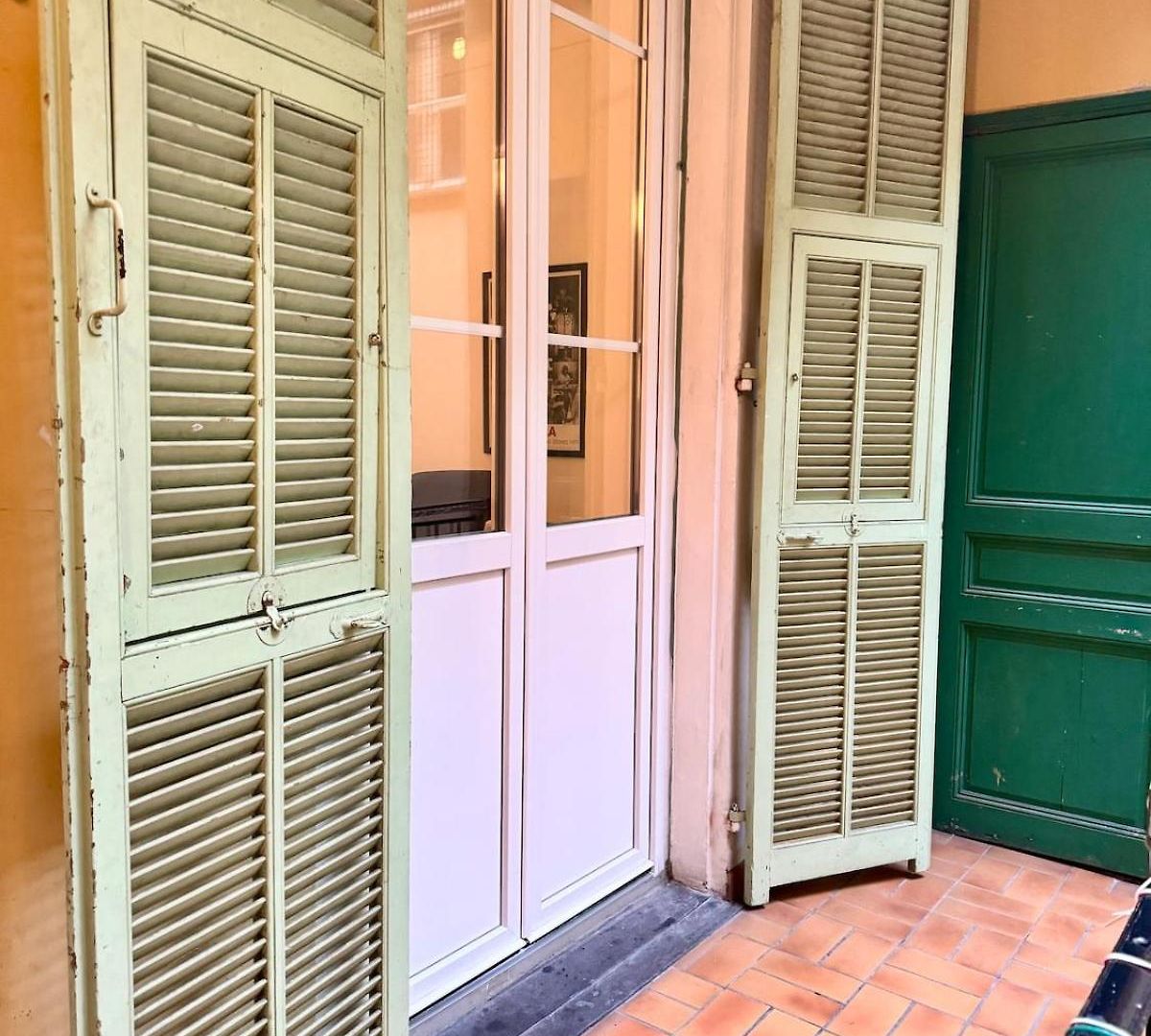 Charming Port Of Flat 1 Apartment