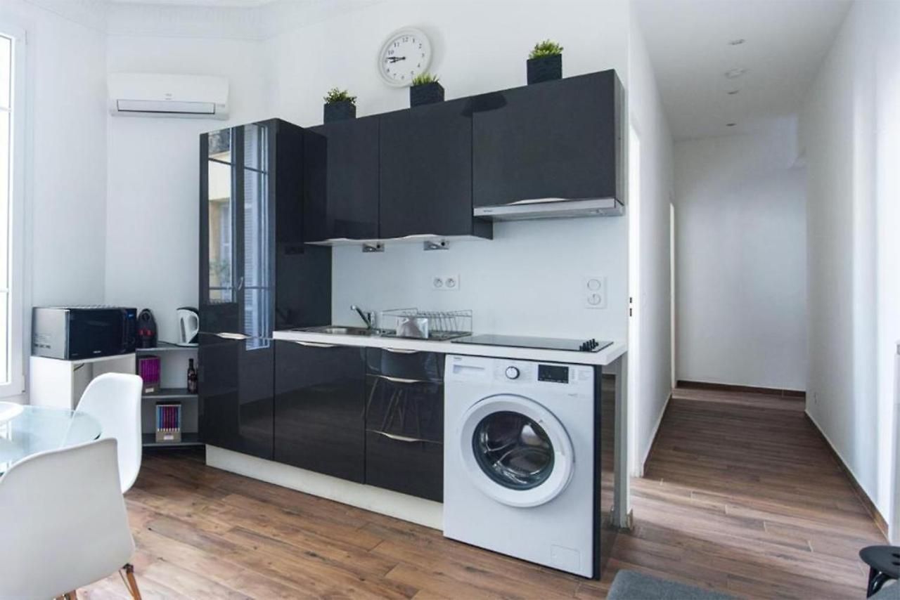 Apartment Modern & *