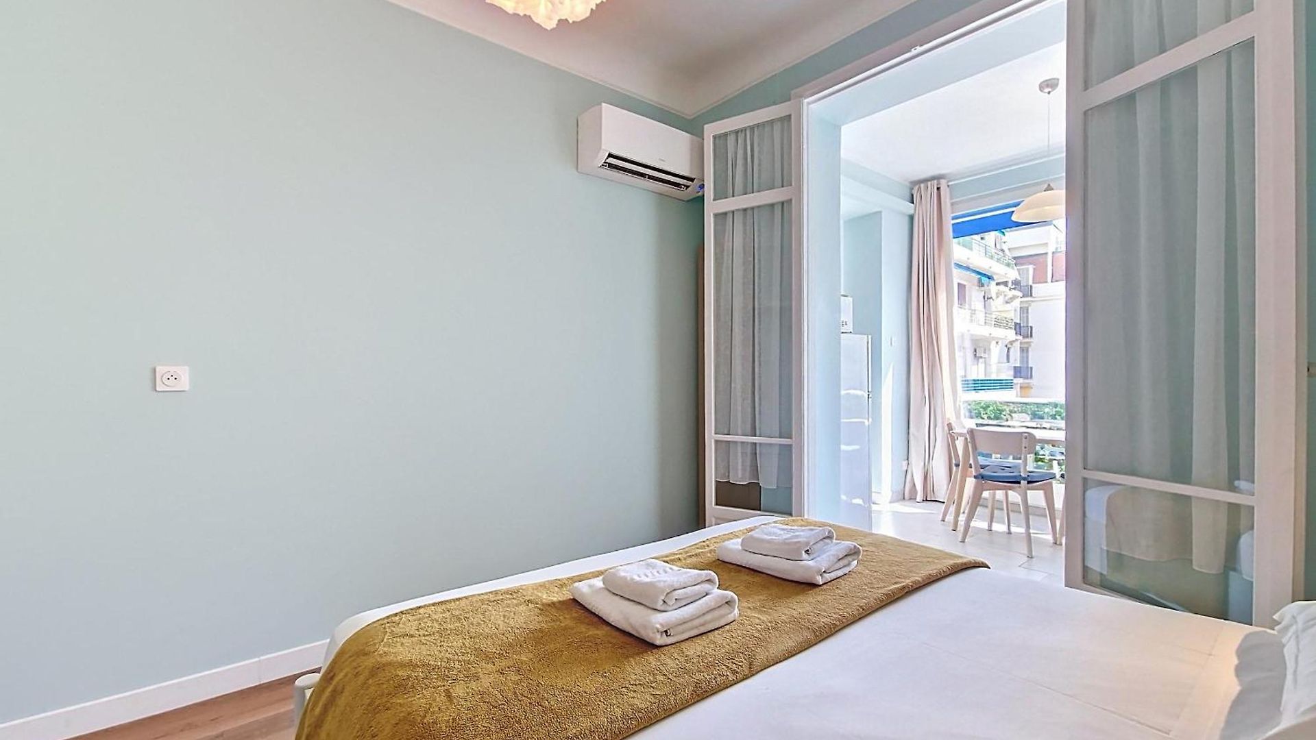 Nestor&jeeves - Blue Pastel Promenade - Spacious - Close Sea *