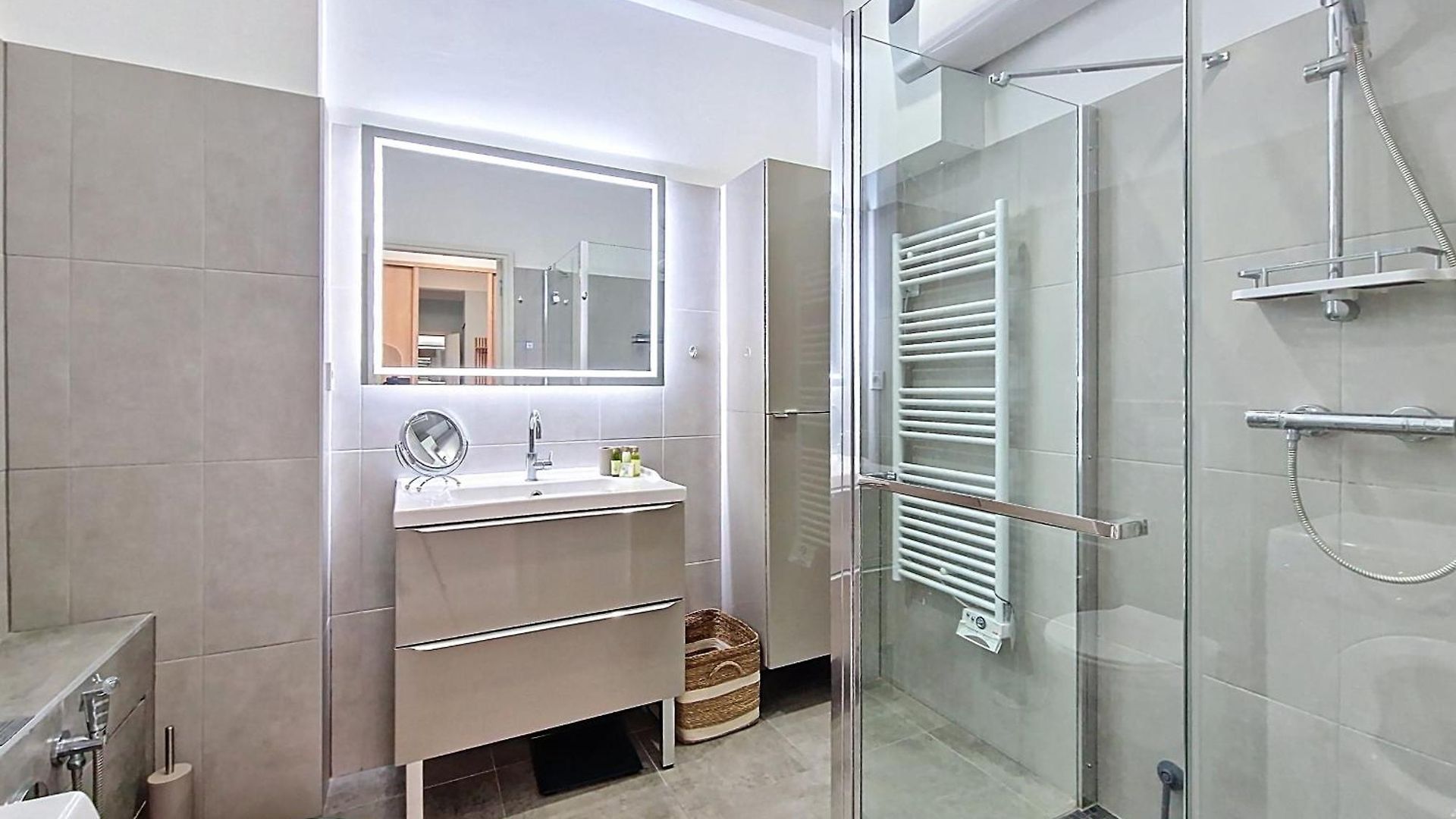 Nestor&jeeves - Blue Pastel Promenade - Spacious - Close Sea Appartement