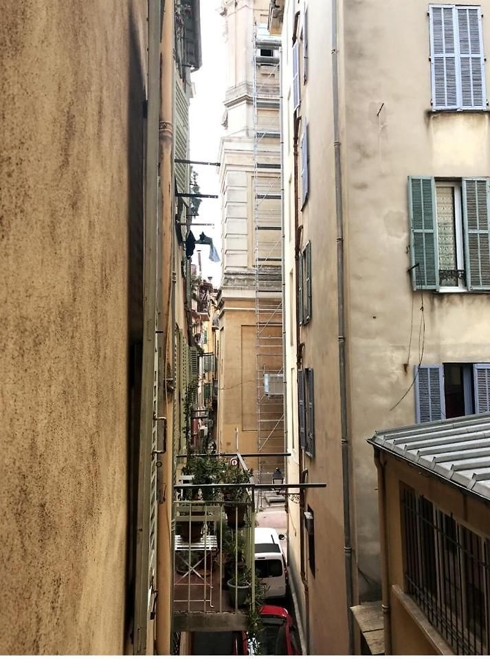 Cozy 50 M2 - Balcony & Air Conditioning! Heart Of Old Appartement