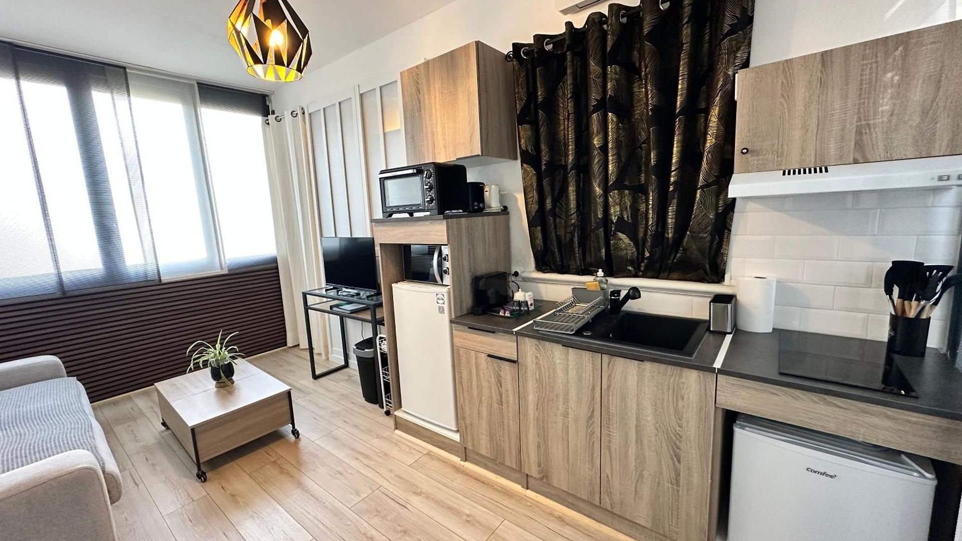 Romantique Avec Jacuzzi Privé - Aperçu - Terrasse - Parking Gratuit Appartement *