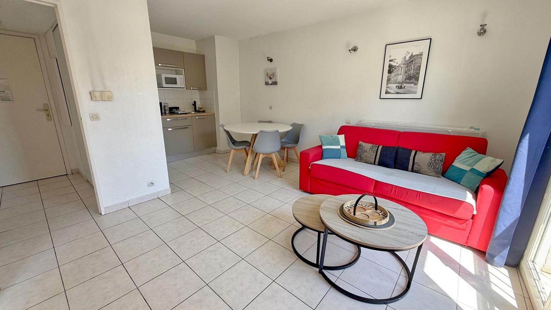 4-person - Air Conditioning And Pool Apartment *