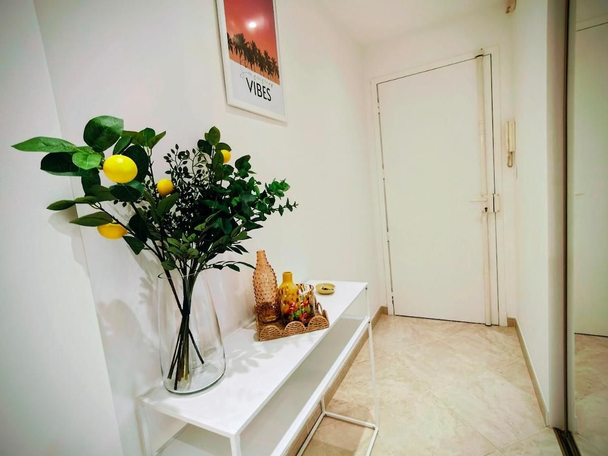 Modern Gem 200m From Beaches With Balcony, Ac And Tram Nice