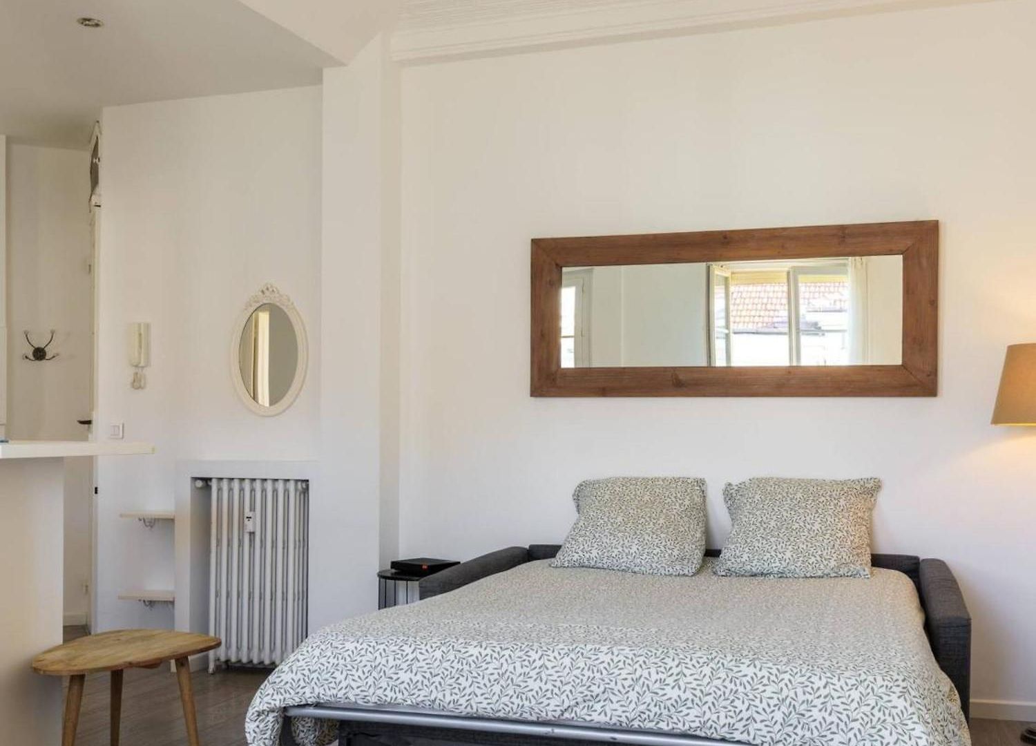 2 Pieces Dans Le Carre D Or Appartement