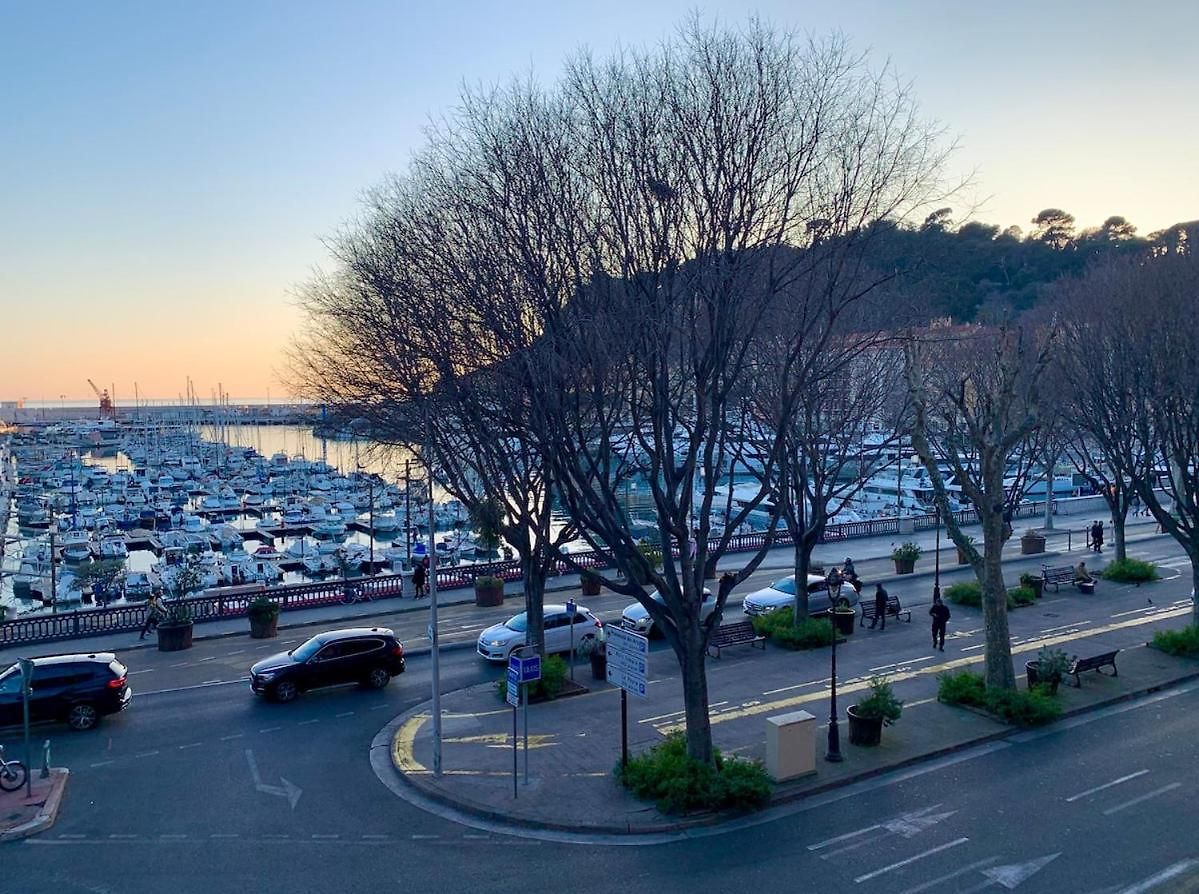 Cozy Studio, Exceptional View Of Lympia Harbor