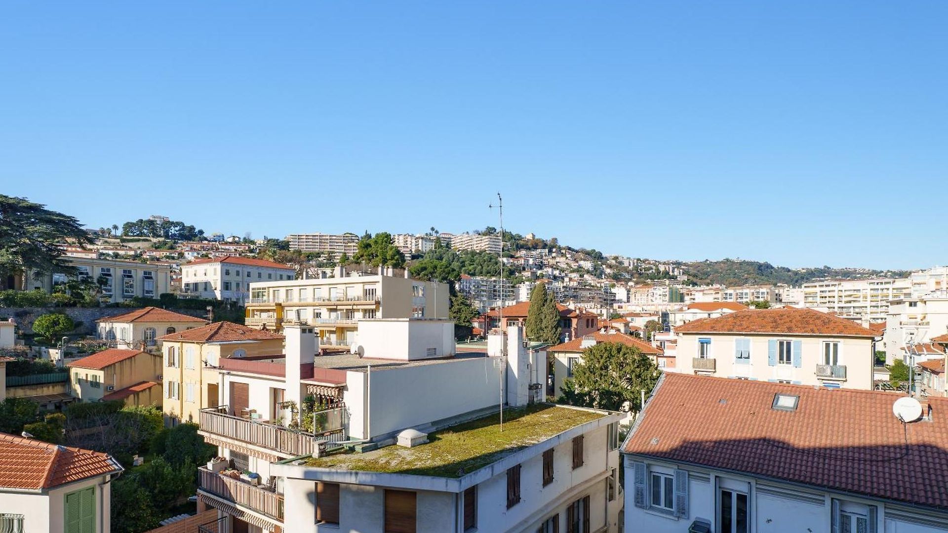 Renting - Bellevue - Chic Elegant Refuge Residential Area Liberation Appartement *