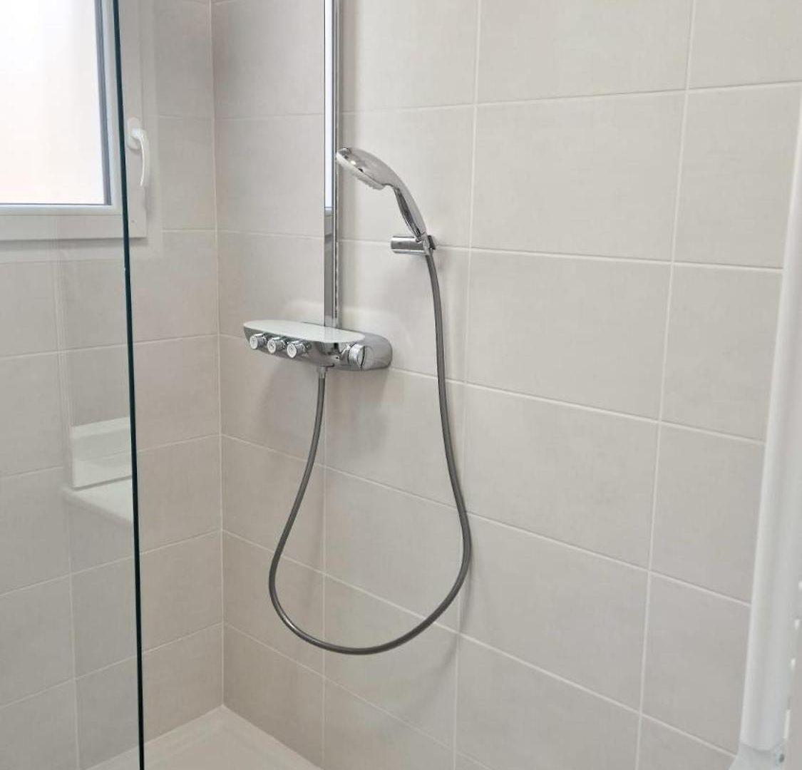 Apartment T3 Neuf Climatise Avec Parking A