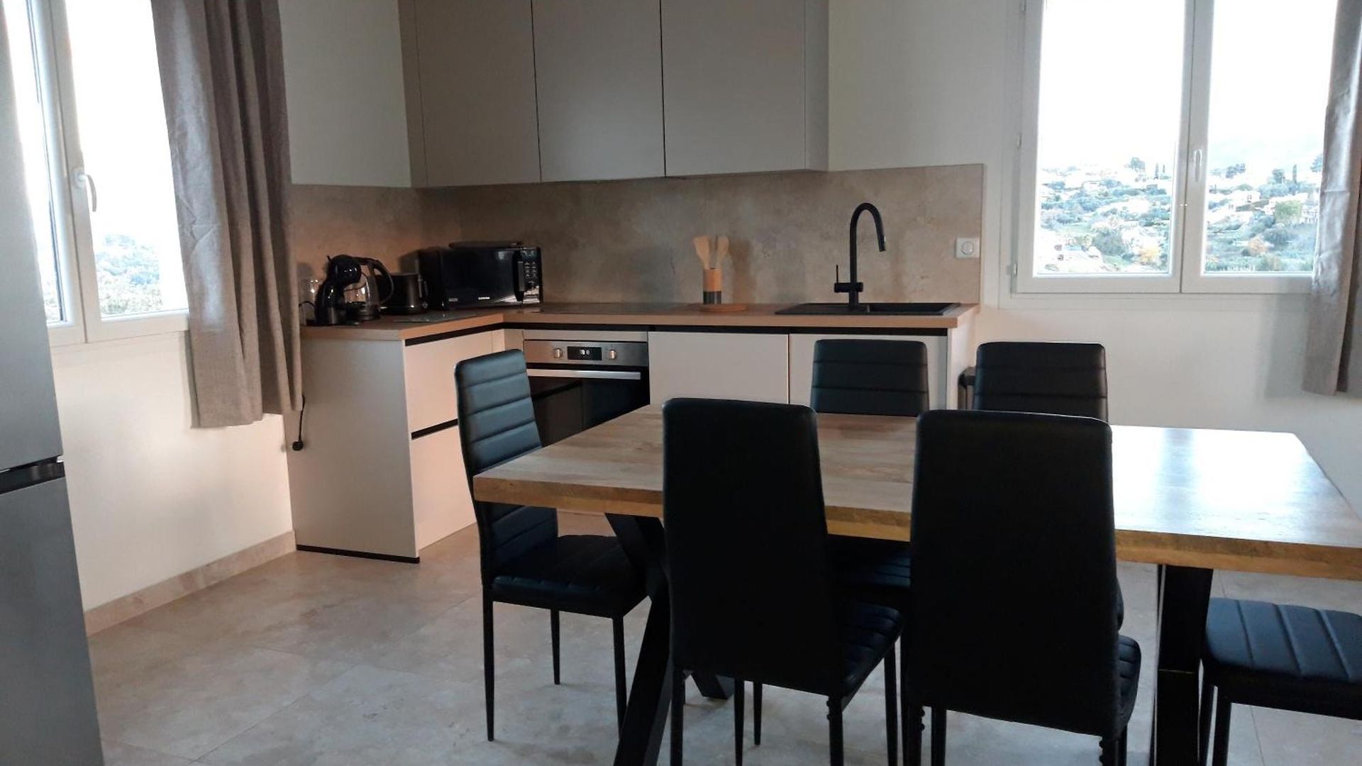 Apartment Maioun Cremat