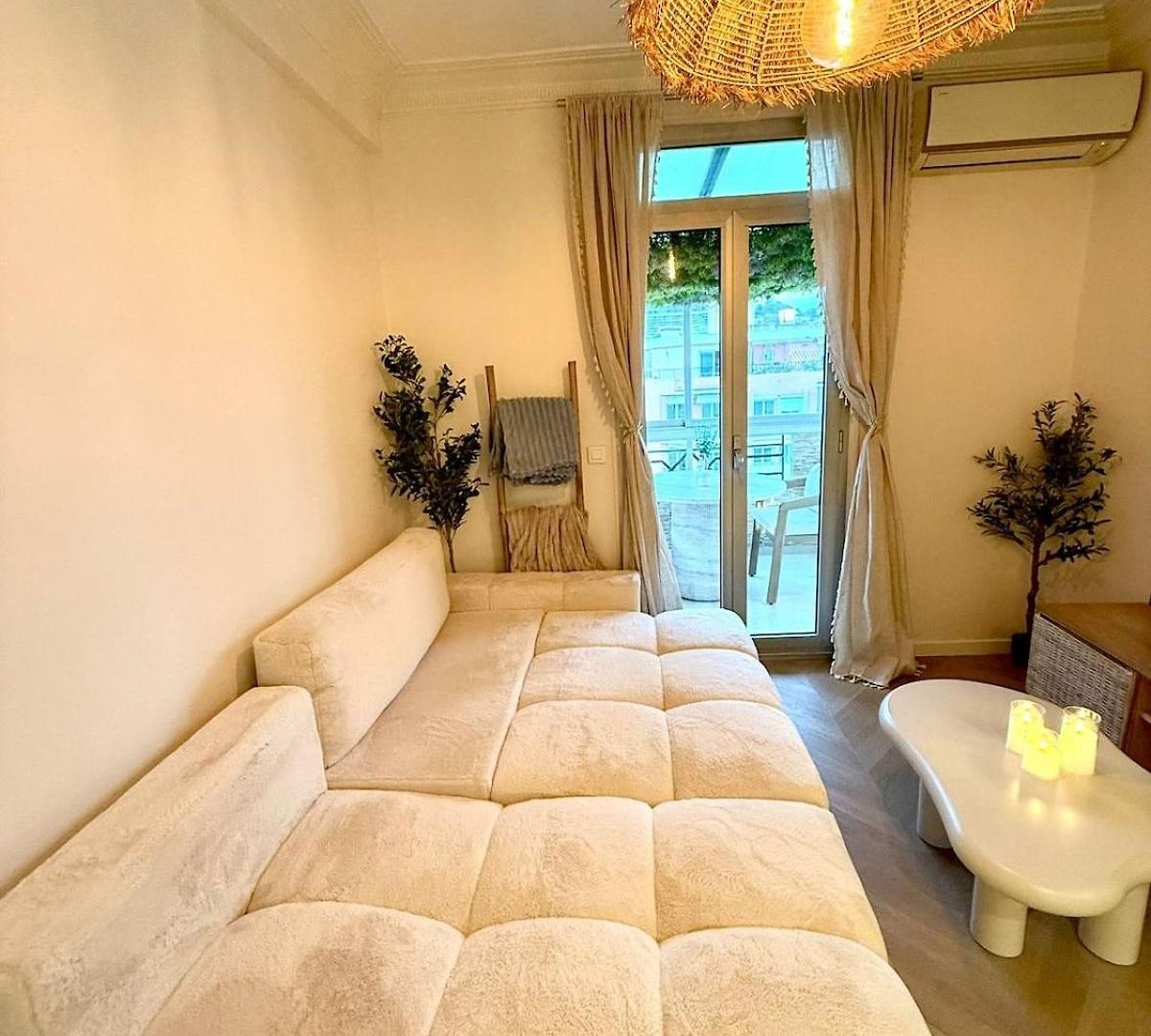 Beachfront Promenade Des 2 Terraces Apartment *