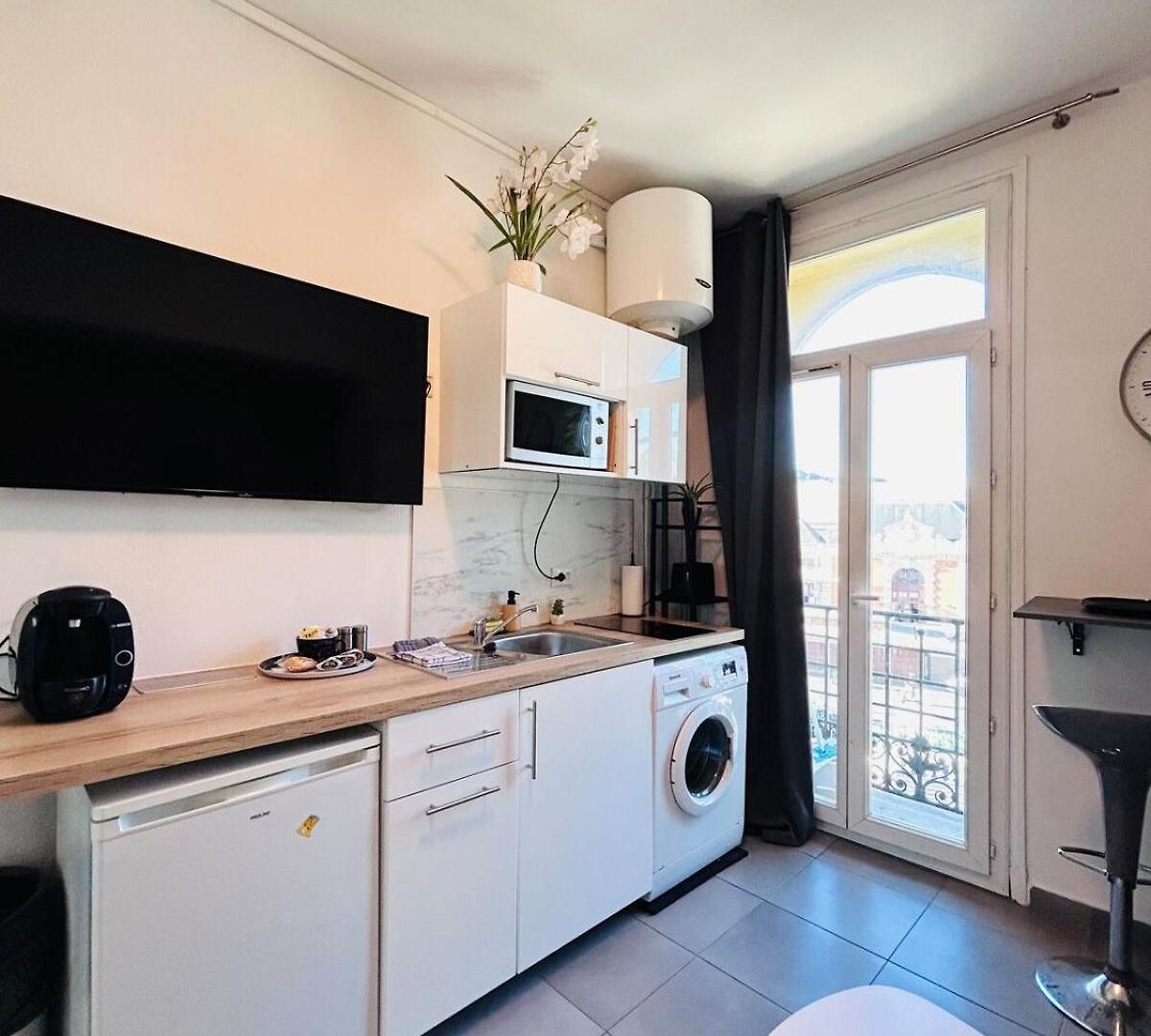 Renove Et Meuble Le Coeur De A Vos Pieds Nice