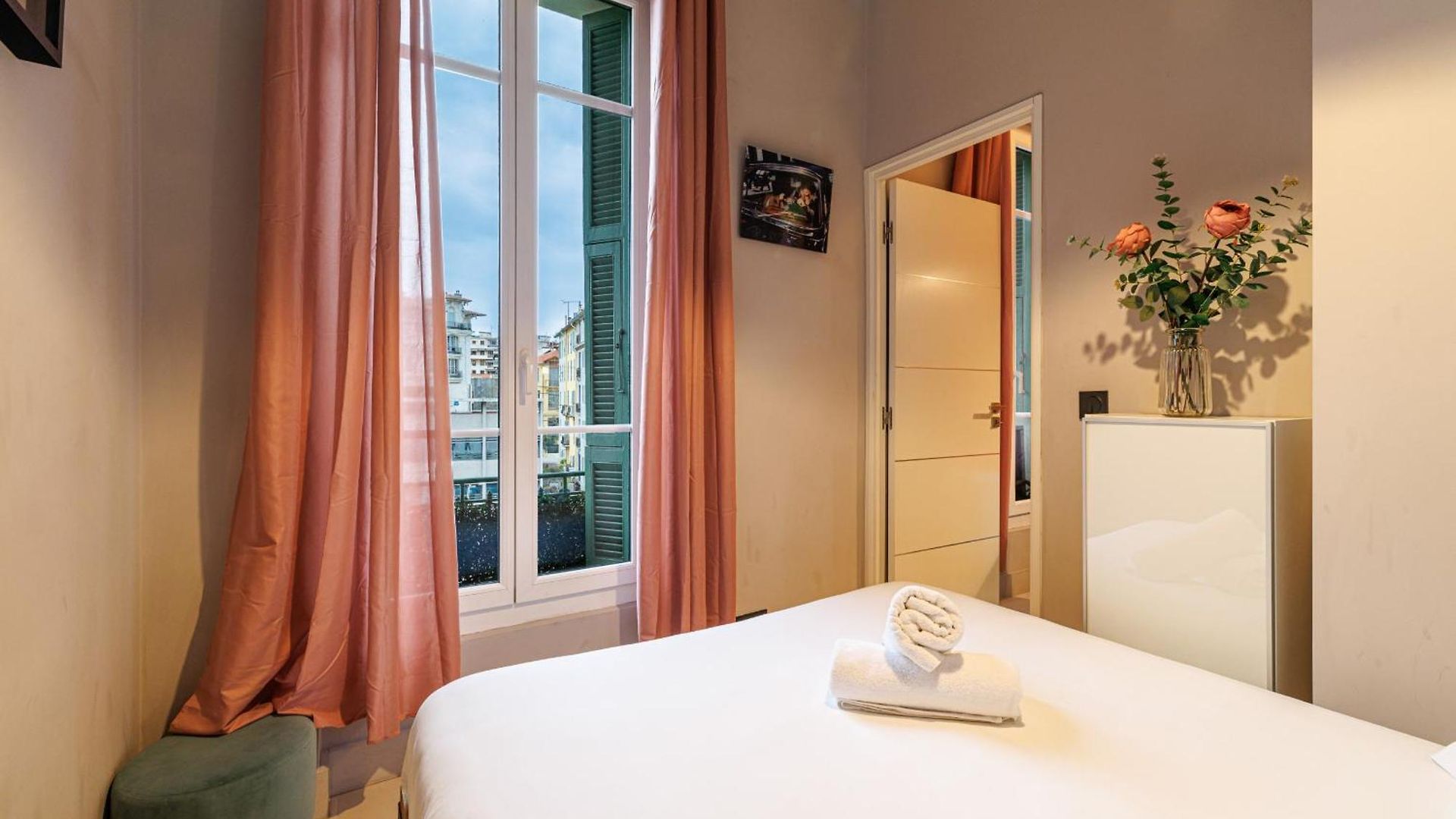 Charming 1 Bdr Downtown *