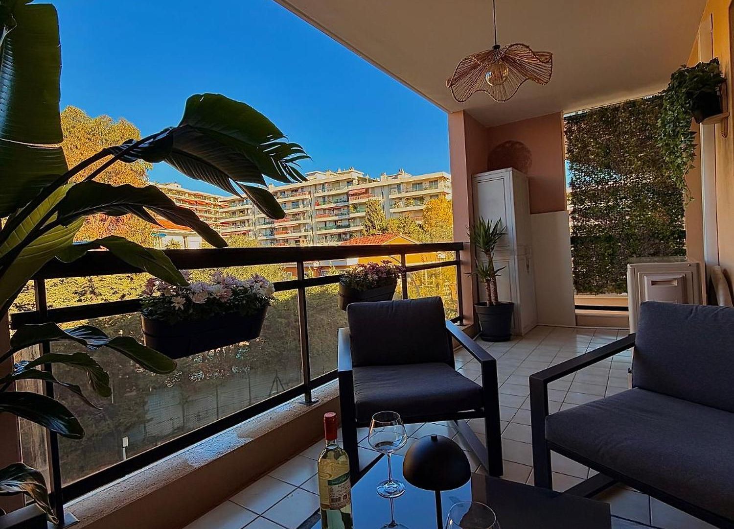 Moderne Climatisé Avec Piscine, Terrasse Et Parking - Proche Promenade Des * Nice
