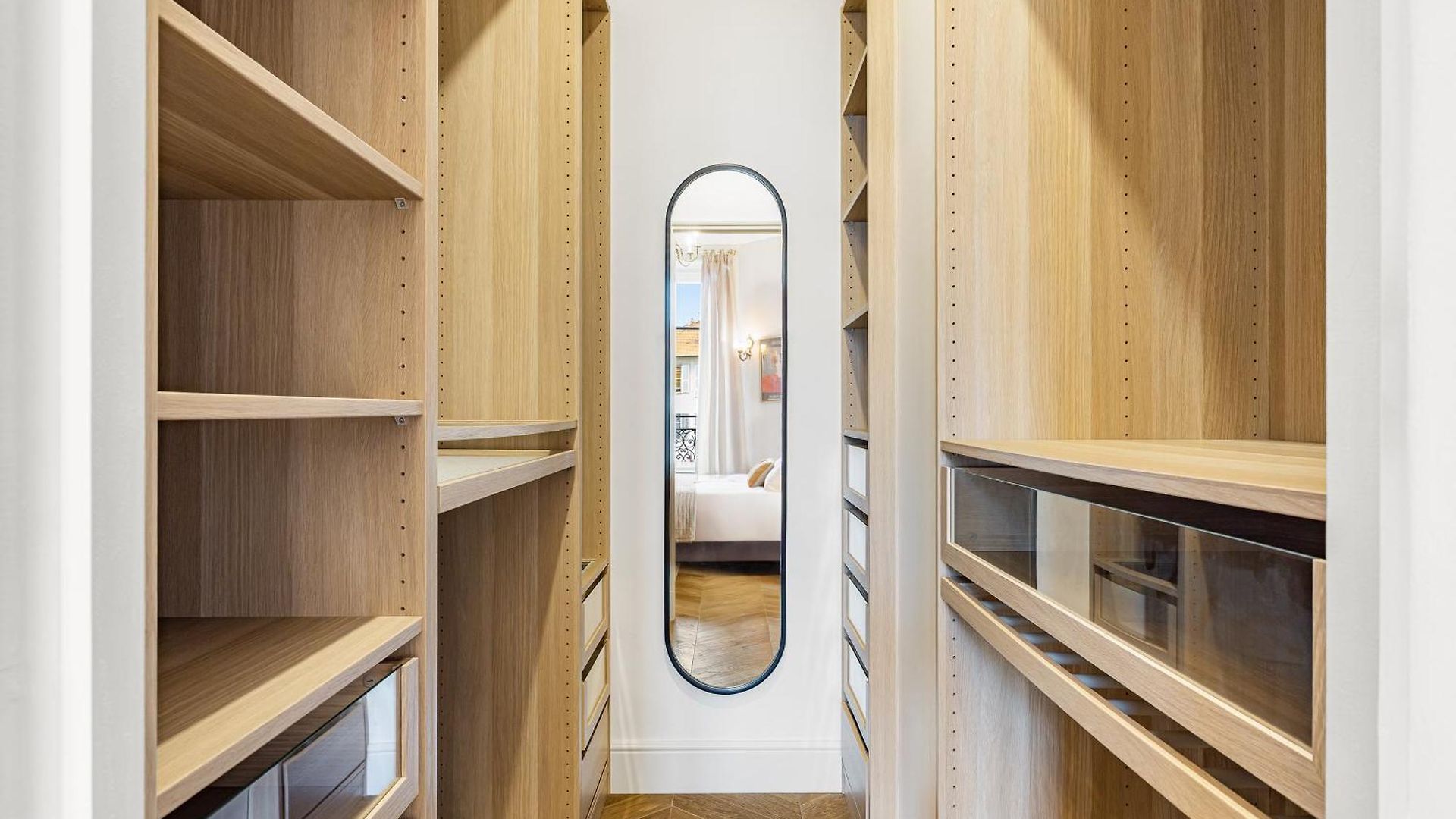 Renting - - Haussmann Luxury Sea Balcony Free Parking Apartment Nice