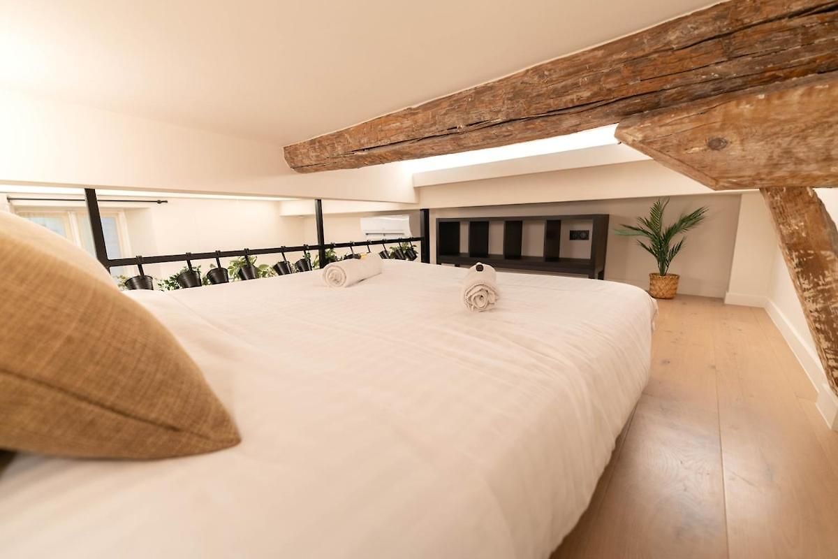 Duplex Vieux Nice, Proche Mer, Wifi, Clim *