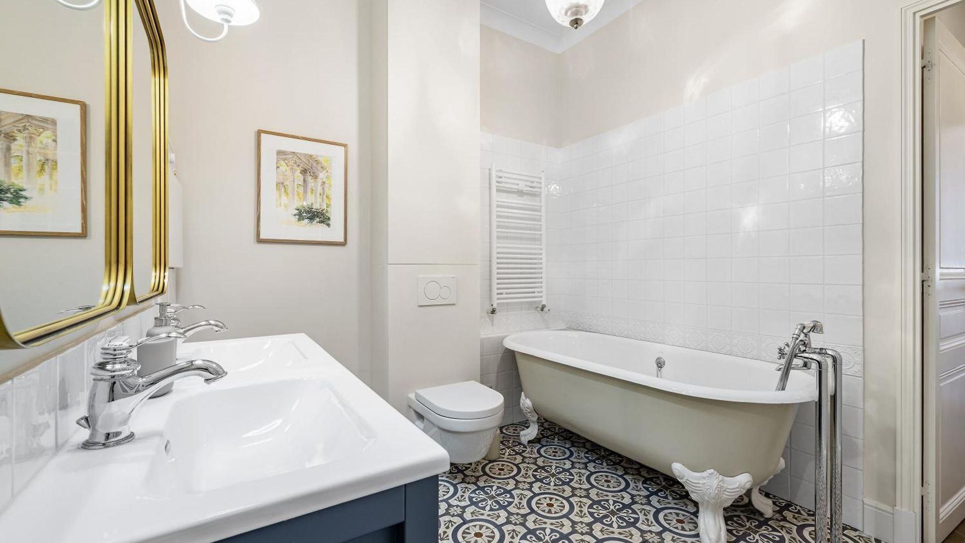 Renting - - Haussmann Luxury Sea Balcony Free Parking Apartment Nice