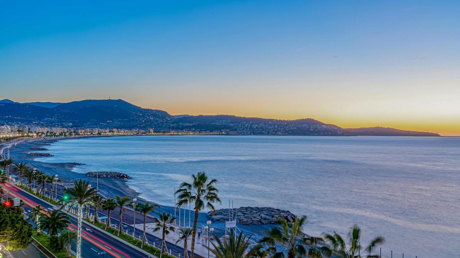 Beachfront Promenade Des 2 Terraces * Nice