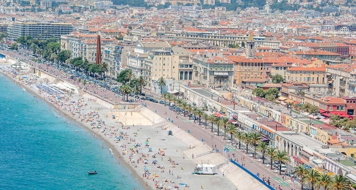 Moderne Avec Piscine Vue A Bellet Nice