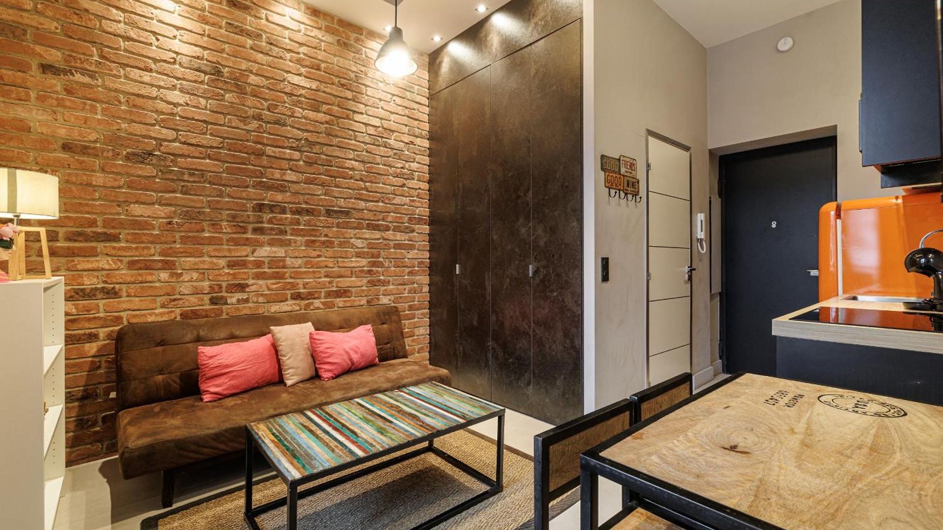 Charming 1 Bdr Downtown Appartement