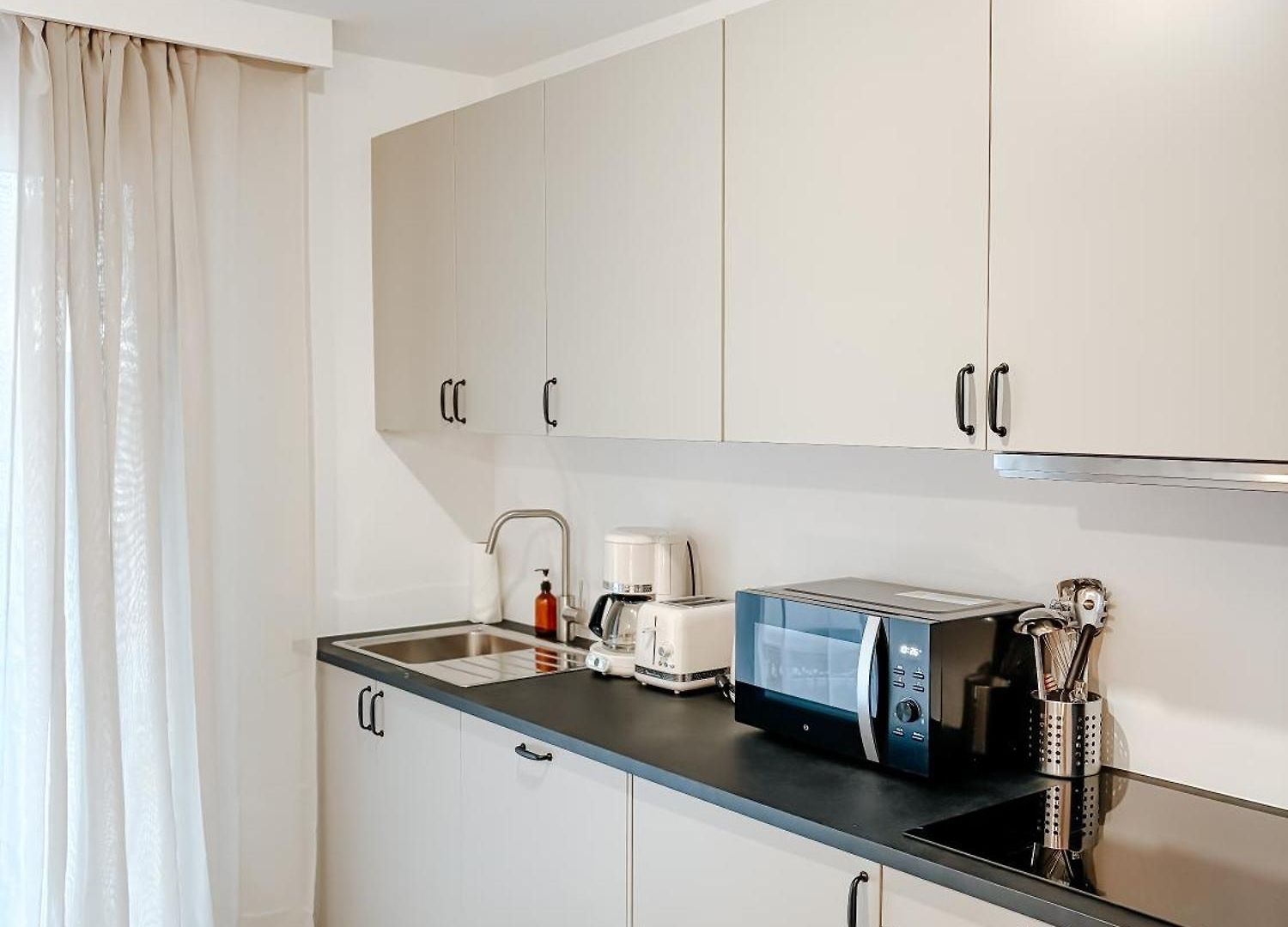 Aya - Renovated Air-conditioned Duplex With Garden Nice