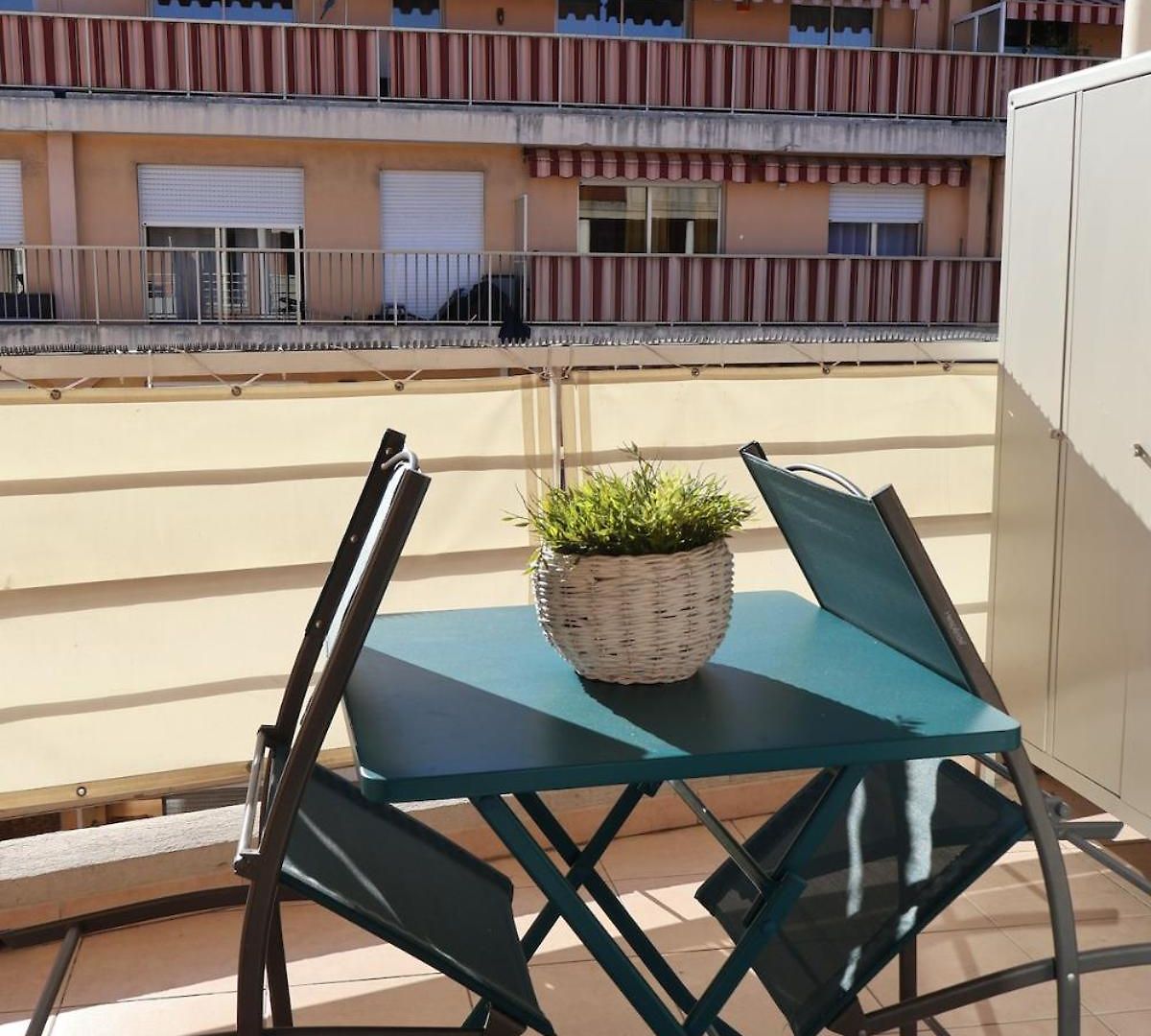 Apartment T2 Cozy & Air-conditioned, Close To Amenities