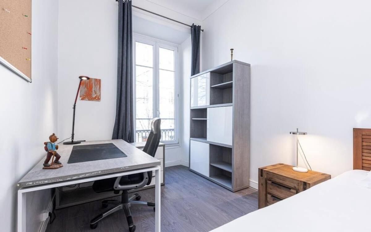 2 Jean Medecin Nice