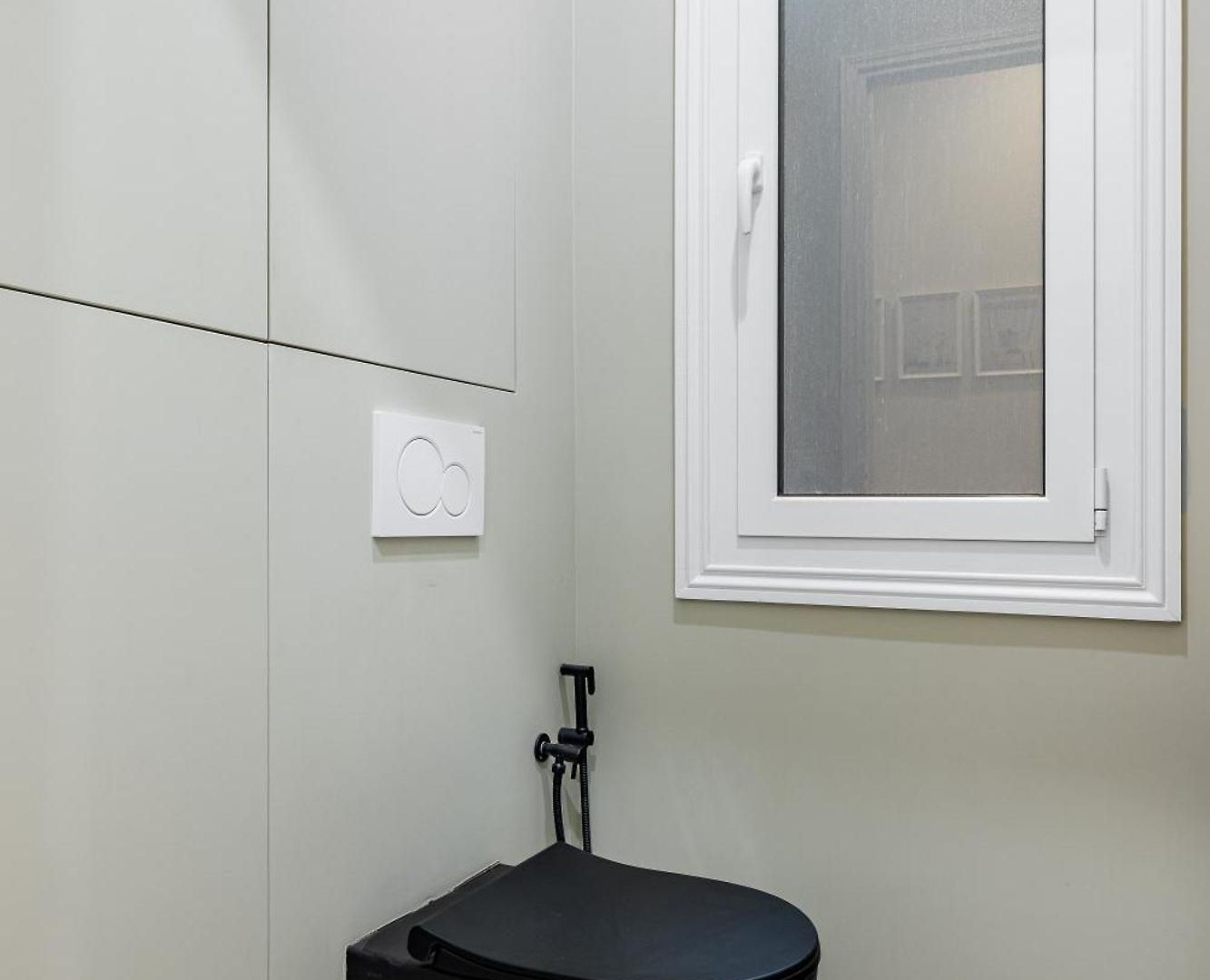 Renting - - Haussmann Luxury Sea Balcony Free Parking Apartment