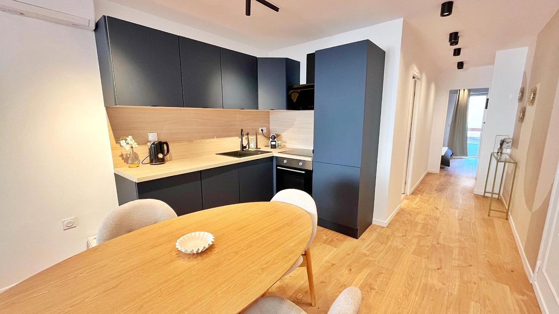 Ref 127 - 3 Pieces 2 Port Apartment Nice