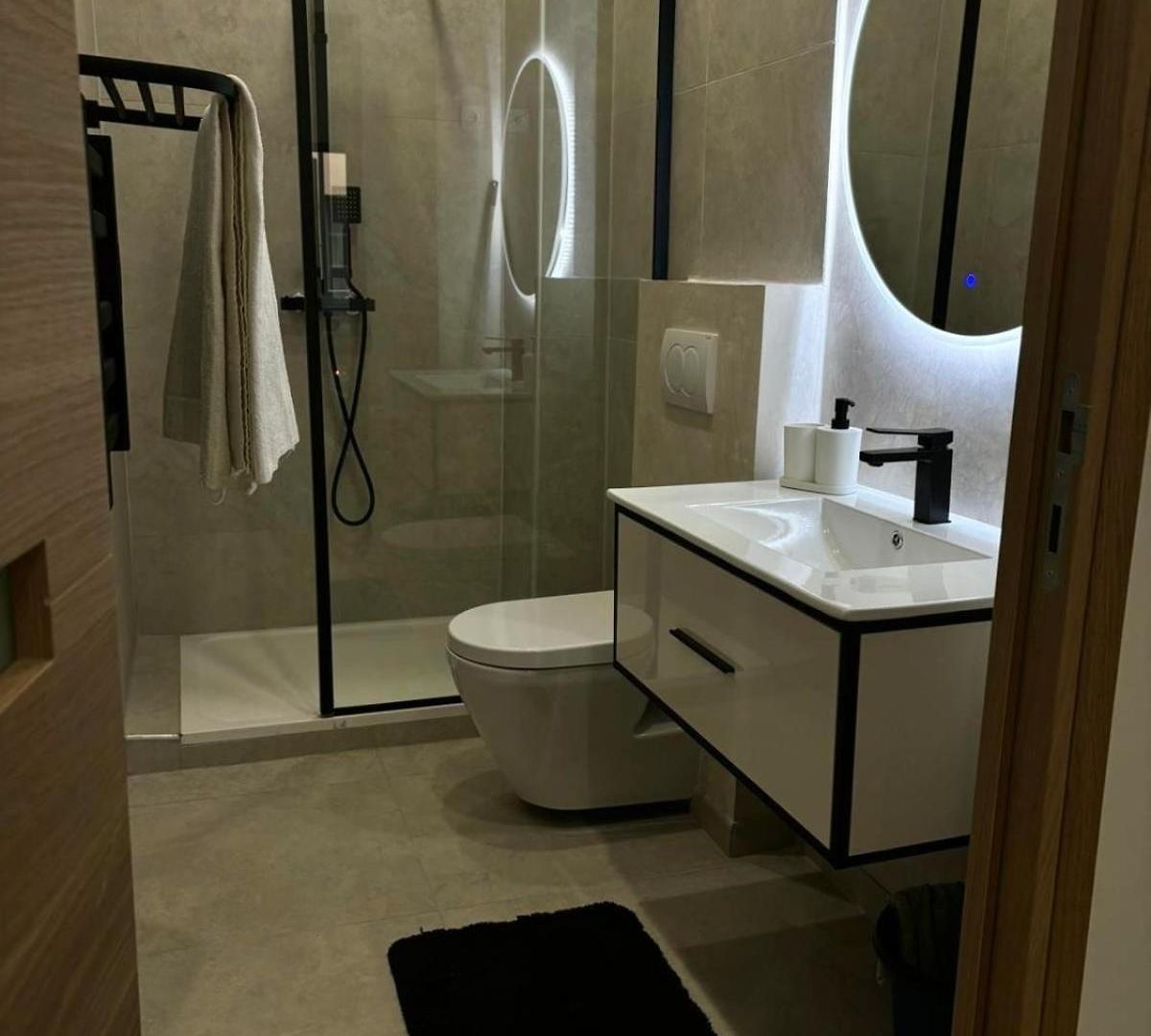 Apartment Luxueux A 2 Pas De La Mer, Vieille Nice