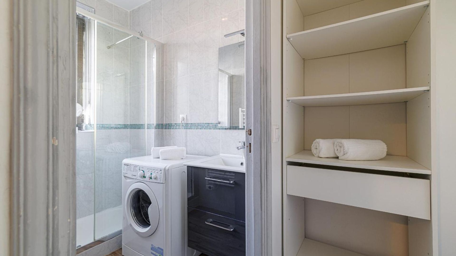 Apartment Ultra 2 Bdr - Ac & Balcony