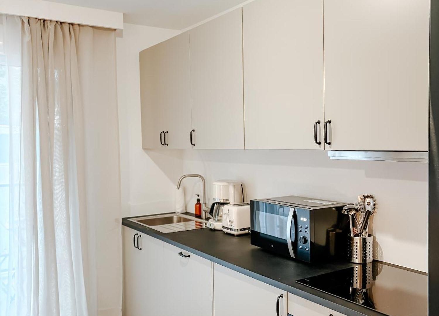 Aya - Renovated Air-conditioned Duplex With Garden * Nice