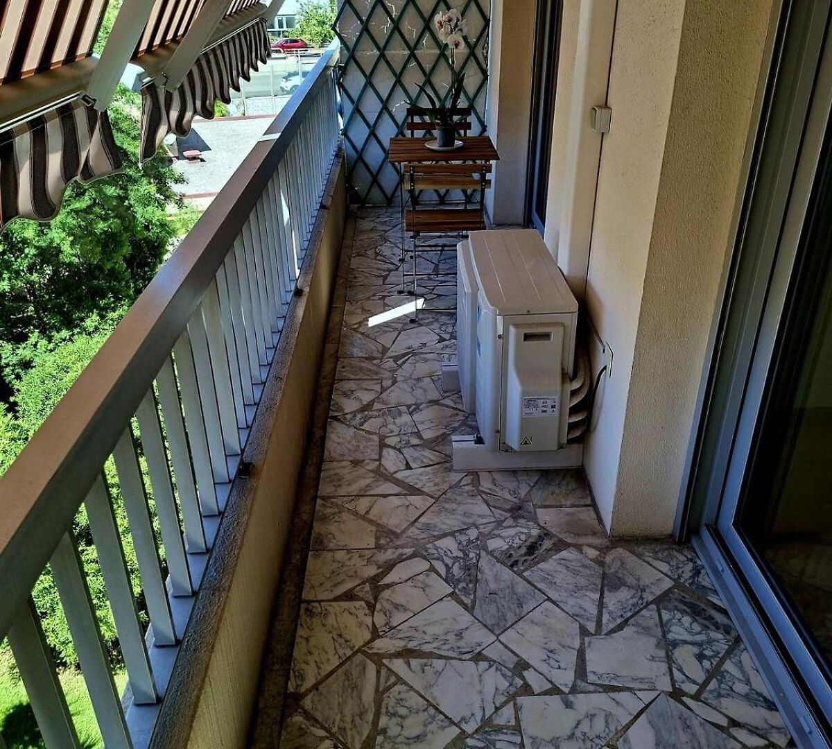 Appartement Elegant And Comfortable 3 Room, & Transport Within Walking Distance *
