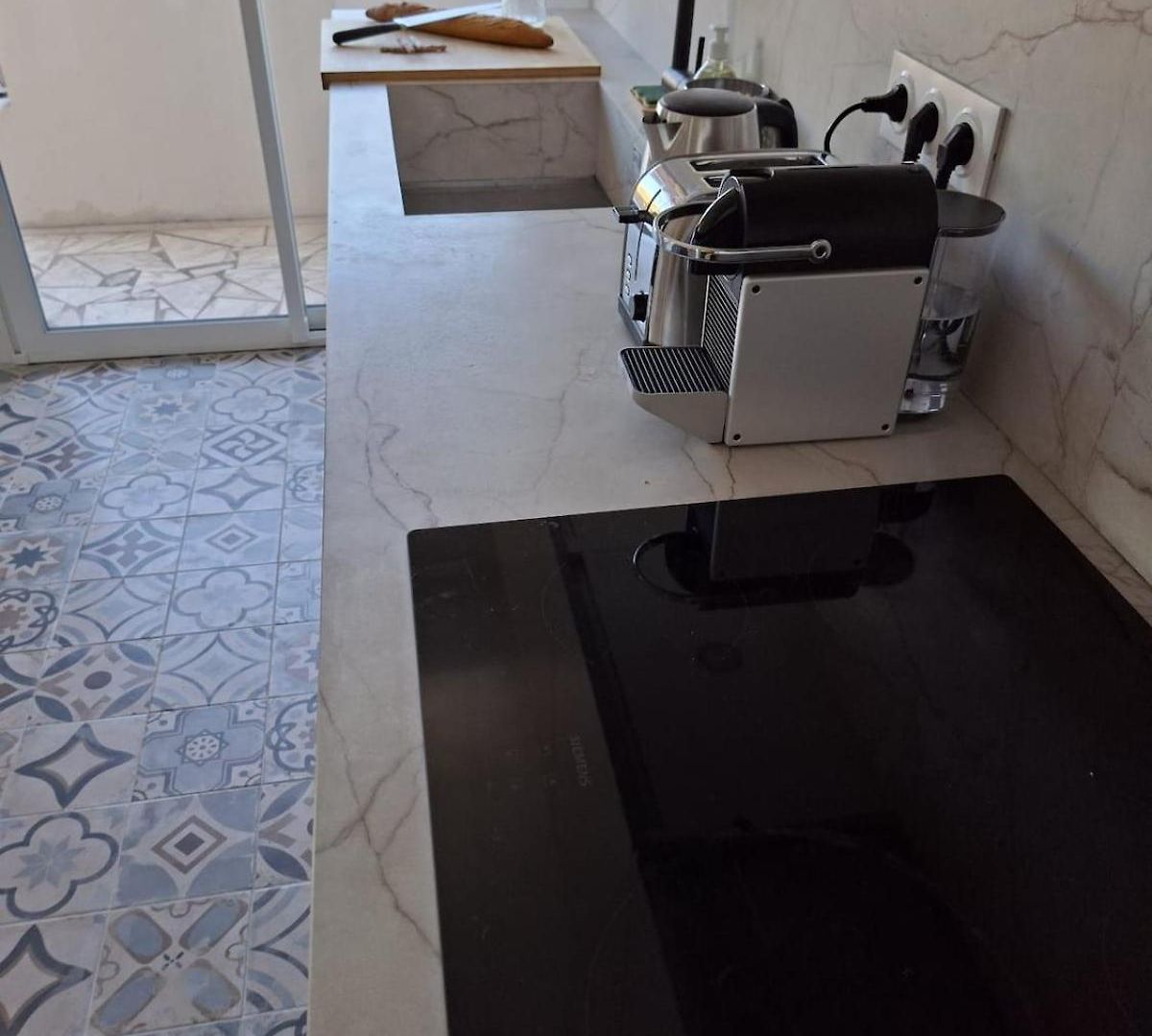 Appartement Elegant And Comfortable 3 Room, & Transport Within Walking Distance *