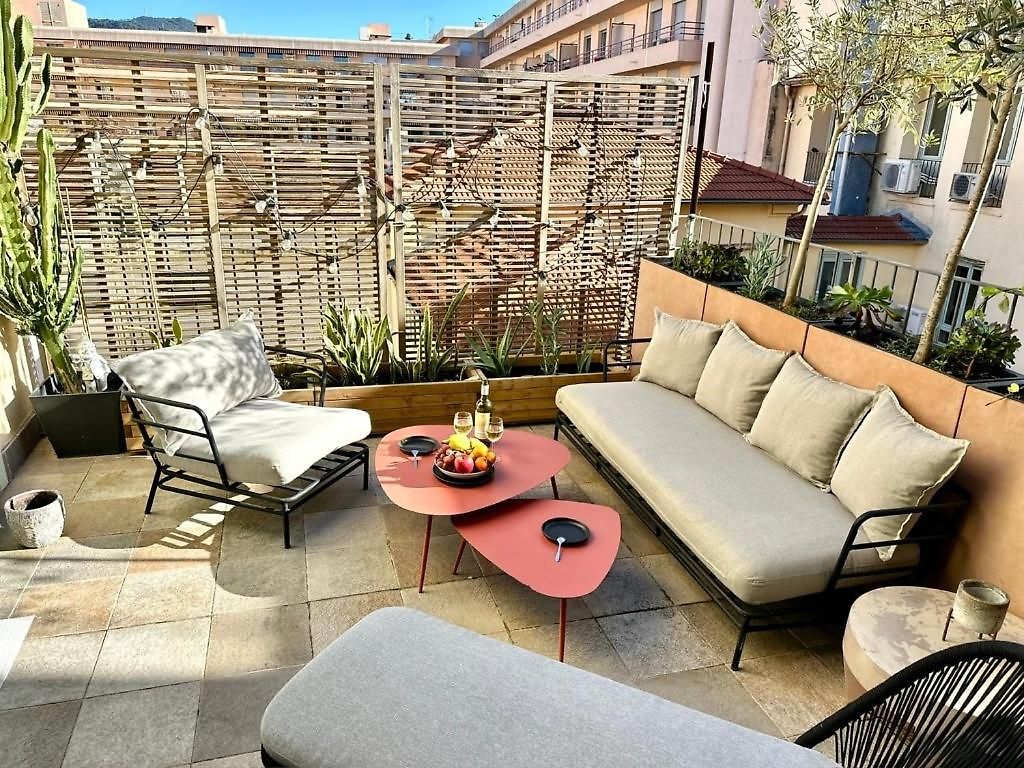 L'ame De - Terrasse Doree Sur Place Massena Apartment *