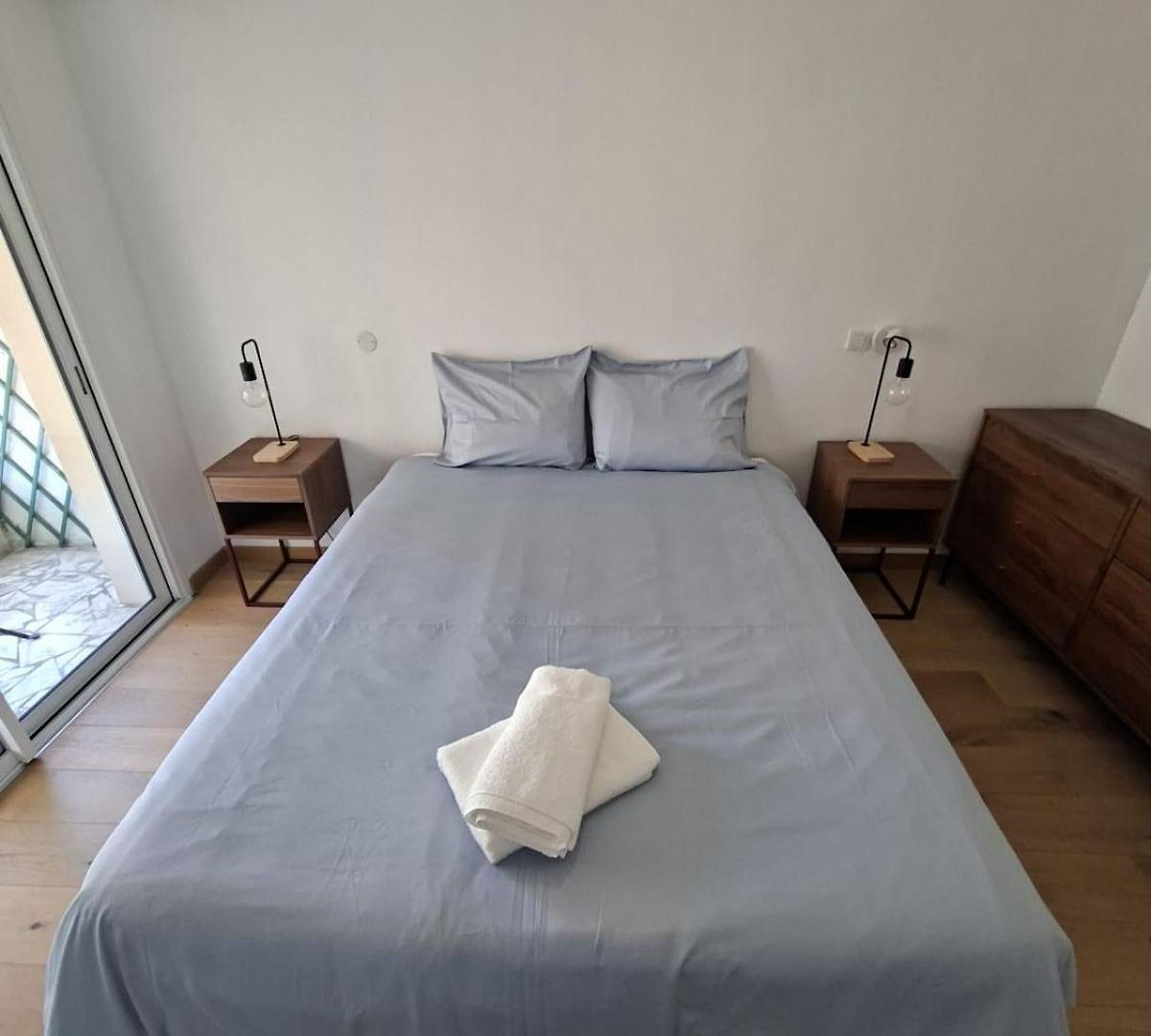 Elegant And Comfortable 3 Room, & Transport Within Walking Distance Appartement