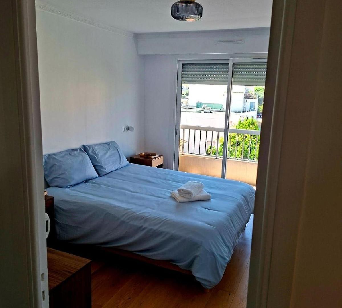 Elegant And Comfortable 3 Room, & Transport Within Walking Distance *