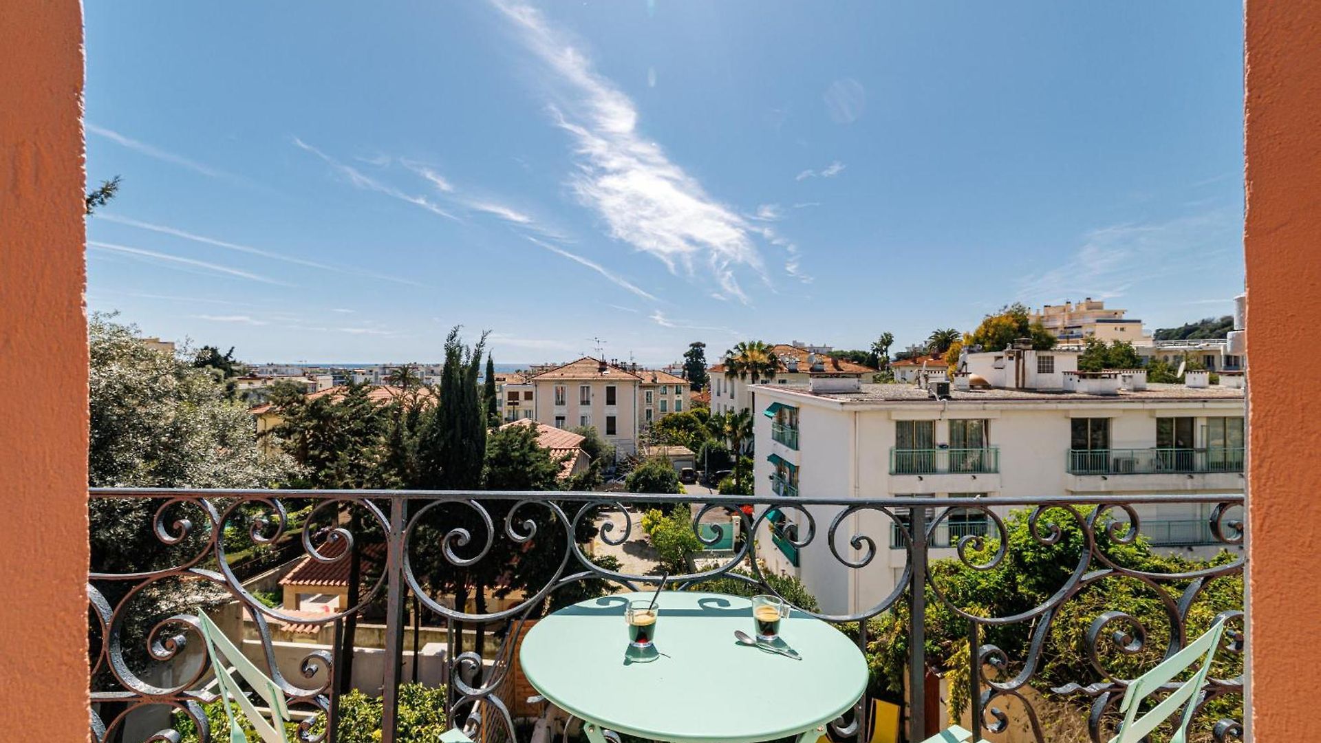 62 Carnot Lot 7 - Duplex Atypique- Climatise - 2 *